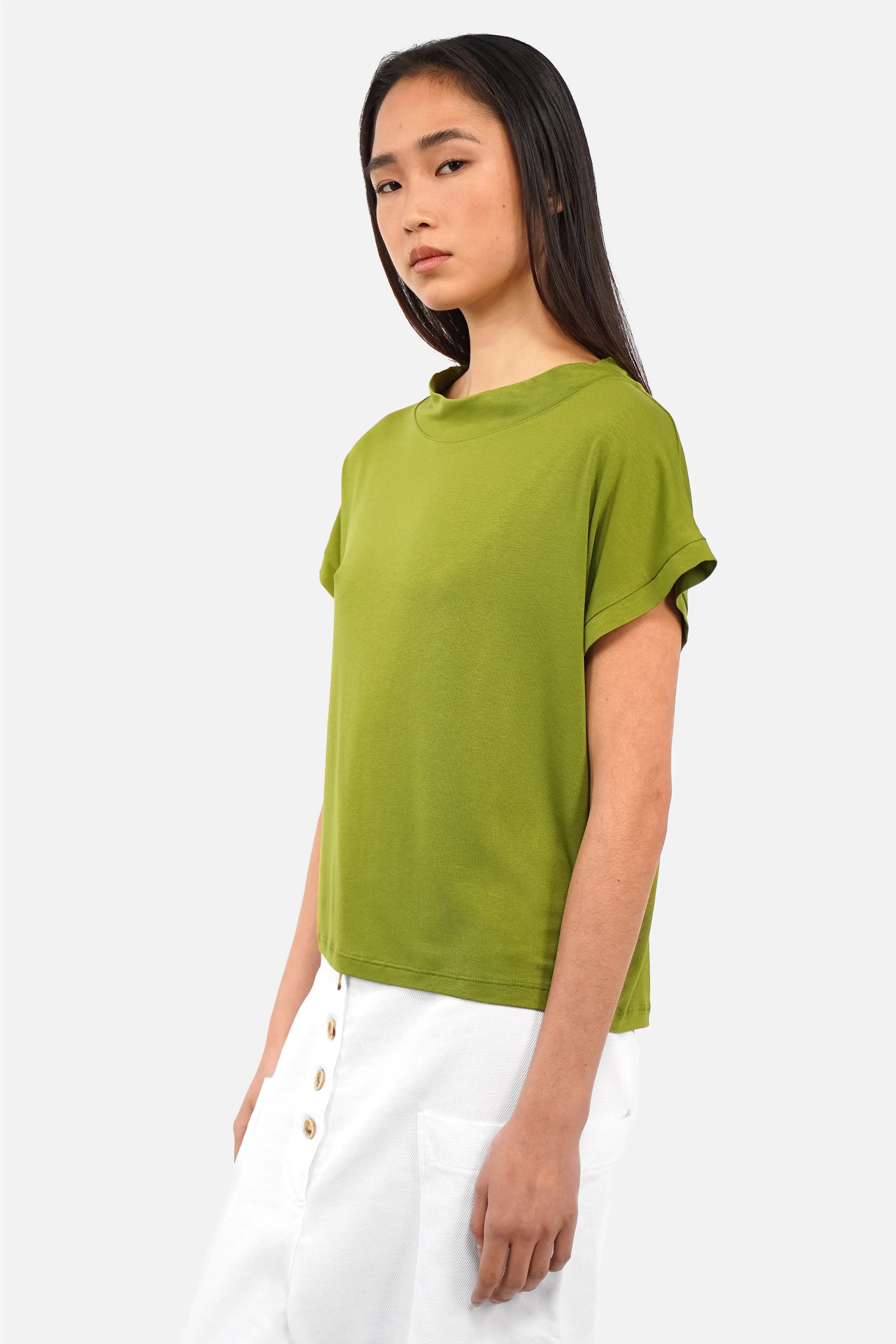ALFERA T-Shirt aus leichtem Viskose-Jersey mit U-Boot Ausschnitt und relaxed Fit