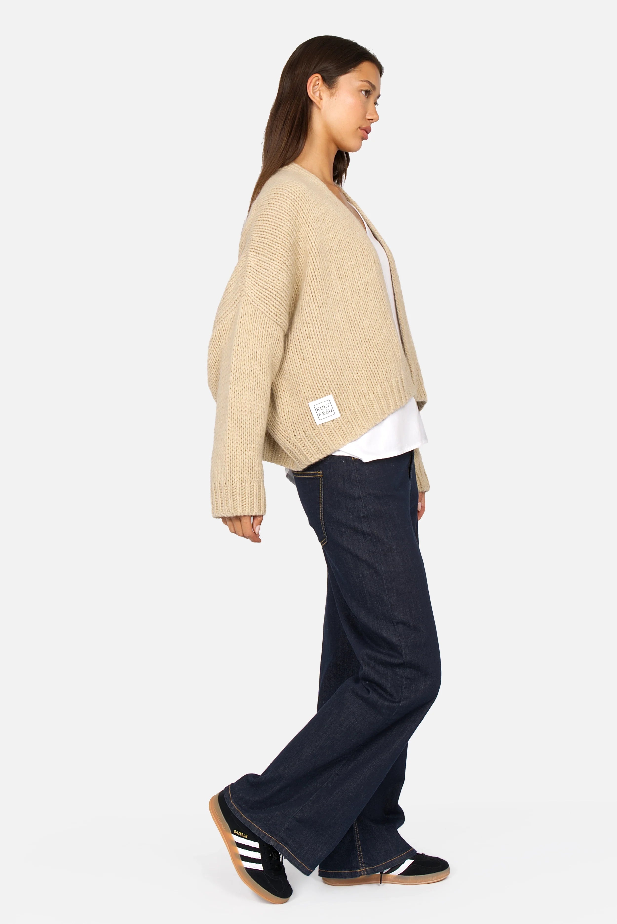 ALIXA Cropped Strickcardigan mit Schalkragen und oversized Passform in weichem Woll-Mix