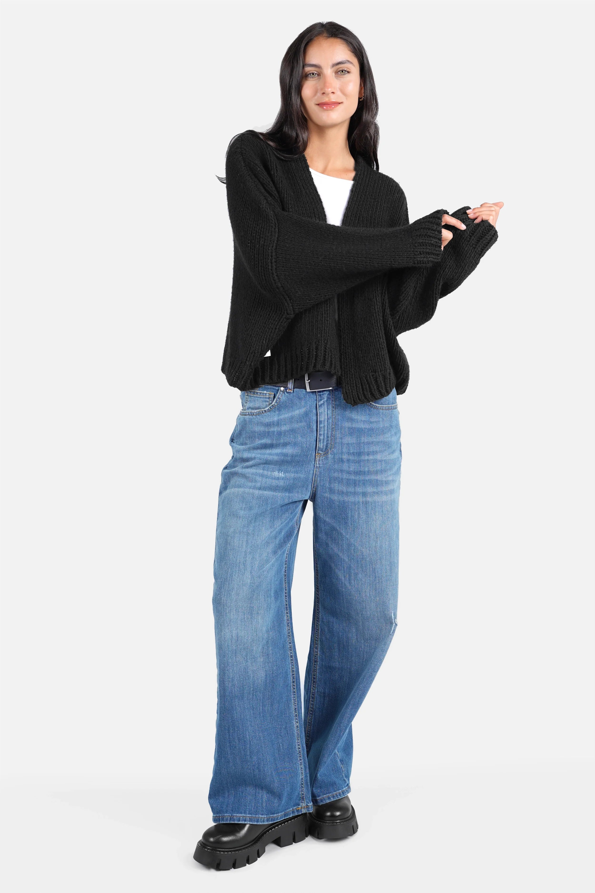 ALIXA Cropped Strickcardigan im lässigen Oversize-Look aus weichem Woll-Mix mit Schalkragen und gerippten Abschlüssen