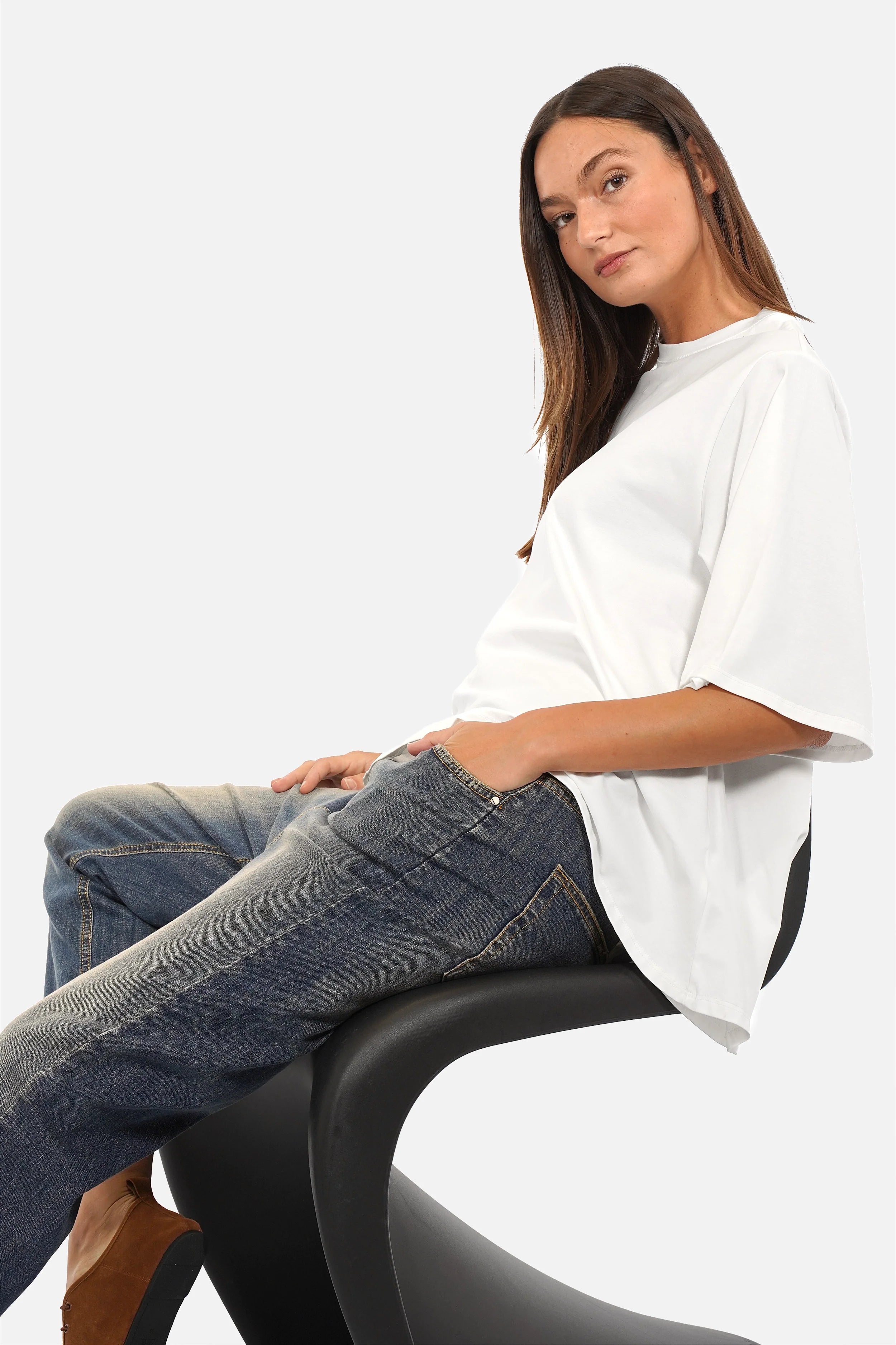 Anele T-Shirt soft cotton jersey with round neckline, flared sleeves, A-line shape, longer back, regular fit