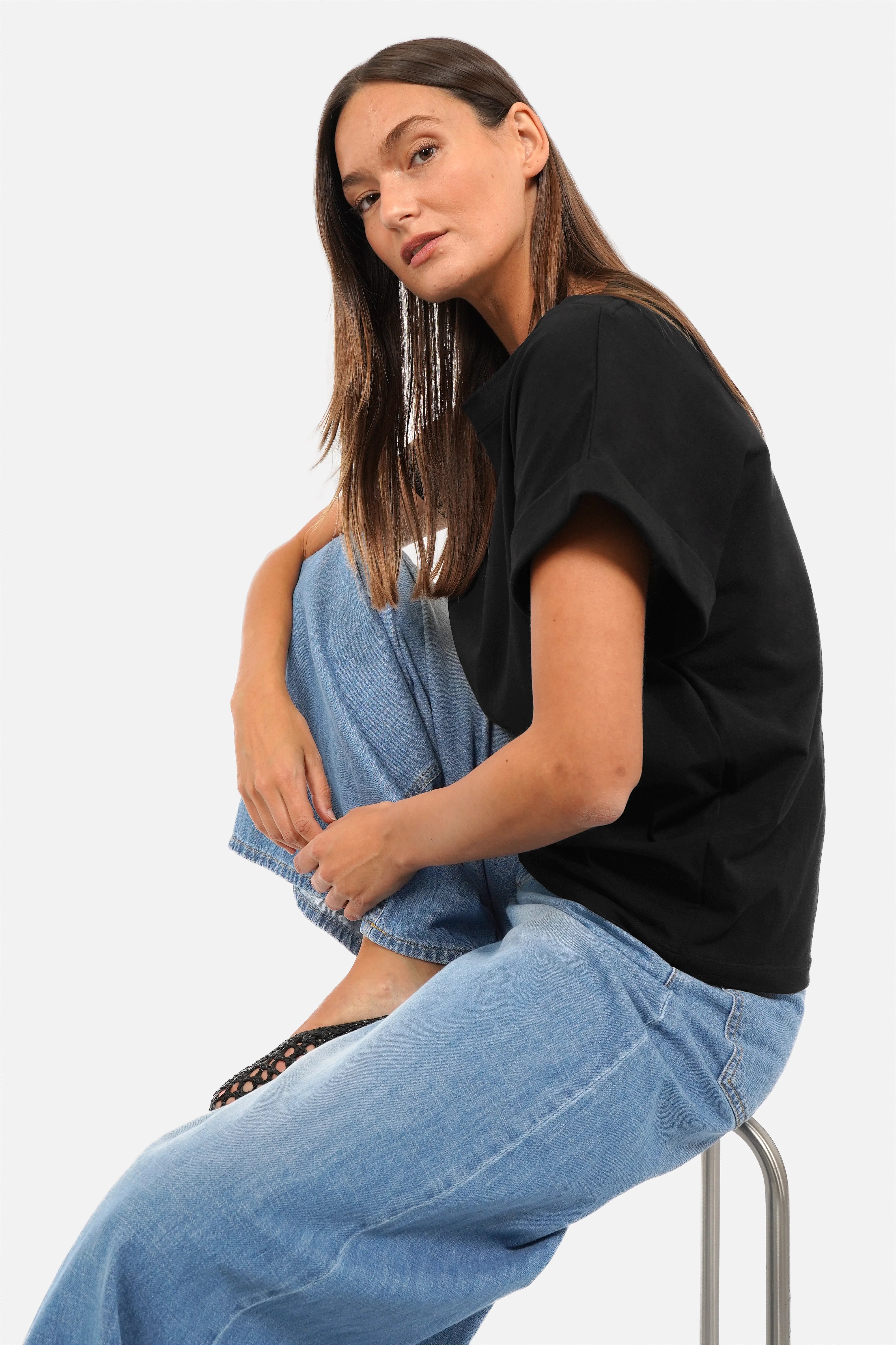 Annelia T-Shirt aus weichem Baumwolljersey mit U-Boot Ausschnitt und kurzem, umgeschlagenem Saum in Regular Fit