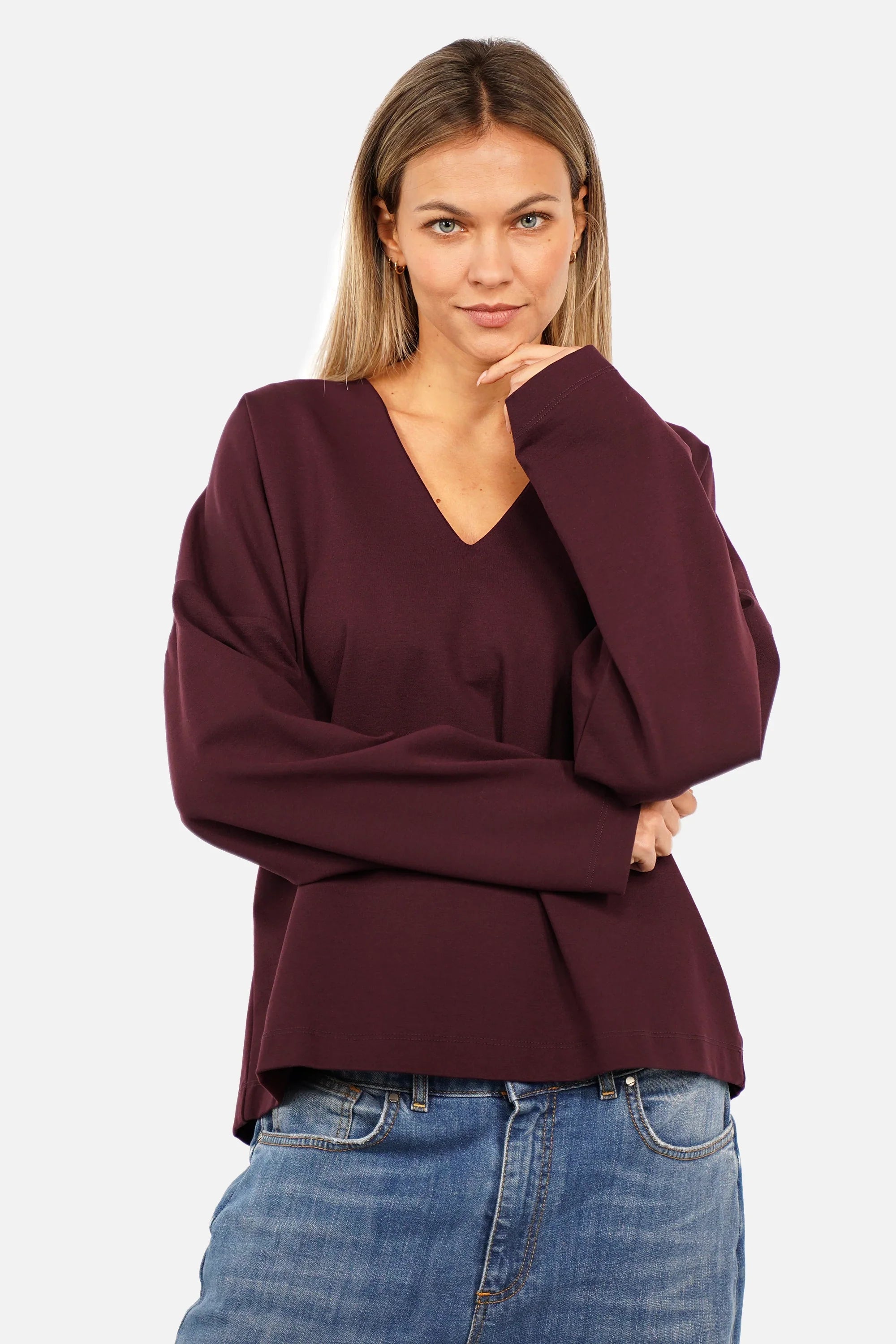 BERLEY Relaxed V-Neck Shirt aus weichem Jersey mit V-Ausschnitt und überschnittenen Schultern in Relaxed Fit