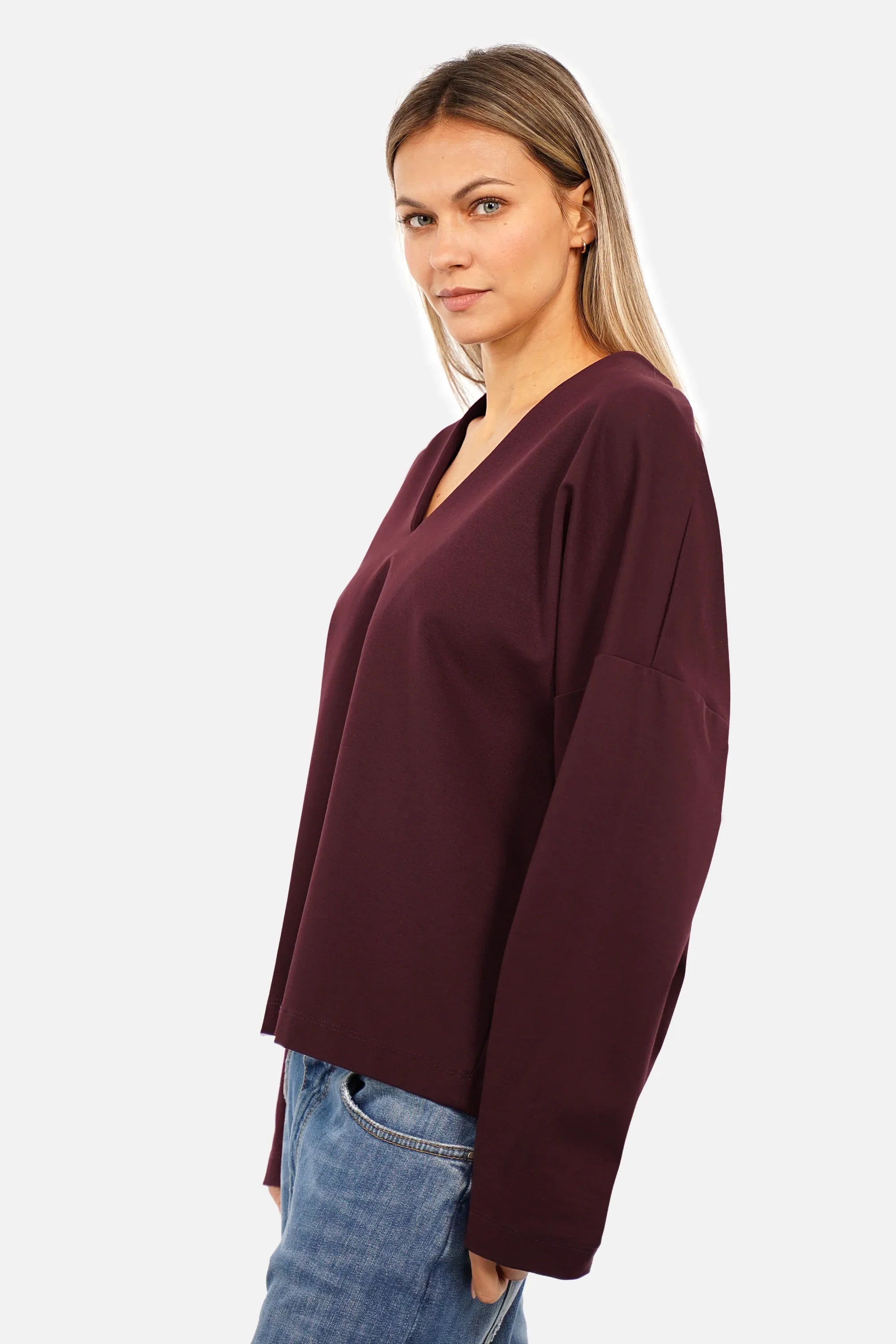 BERLEY Relaxed V-Neck Shirt aus weichem Jersey mit V-Ausschnitt und überschnittenen Schultern, Relaxed Fit