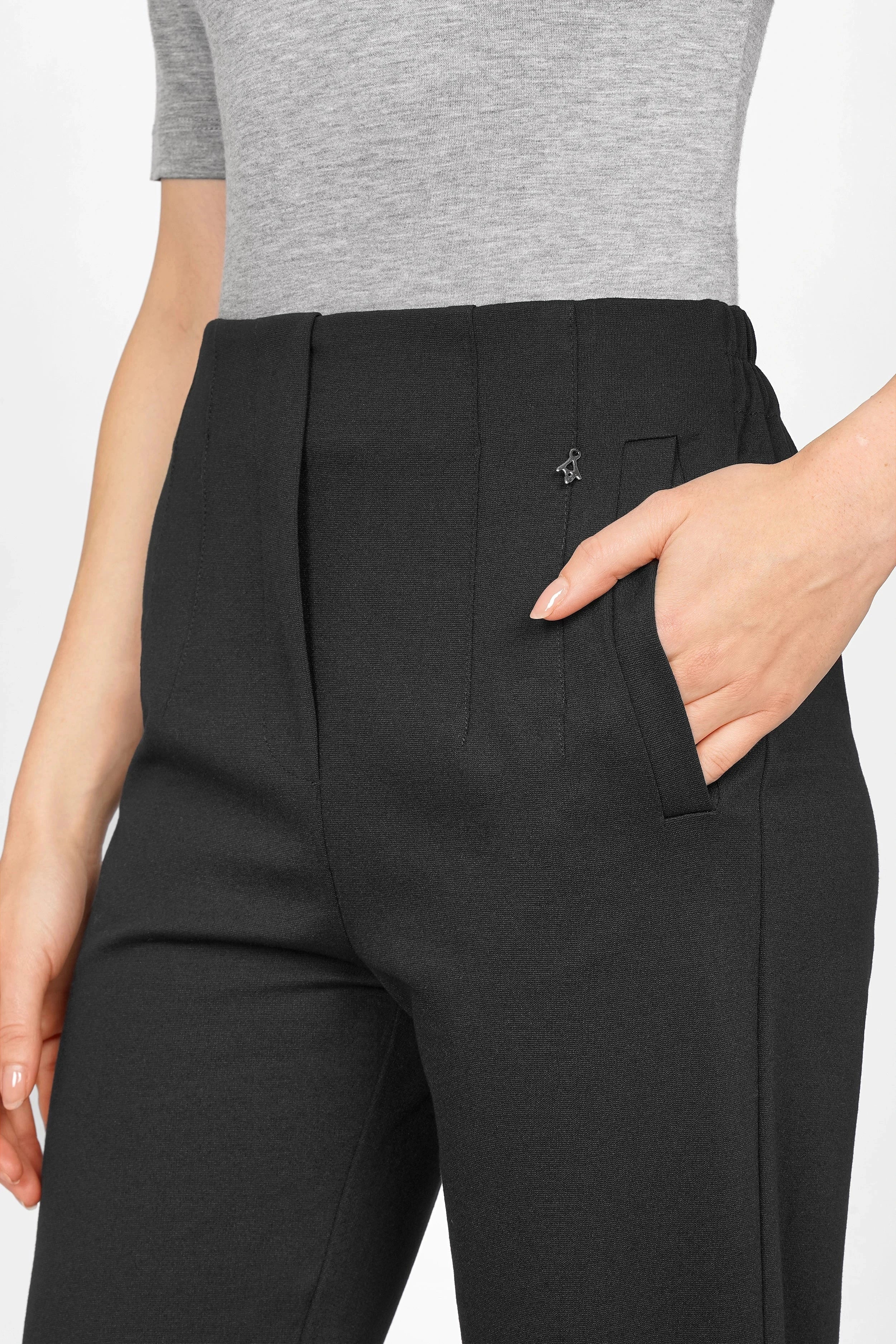 CEELIA Ankle Pants black slim fit cropped high waist with side pockets and elastic back waistband