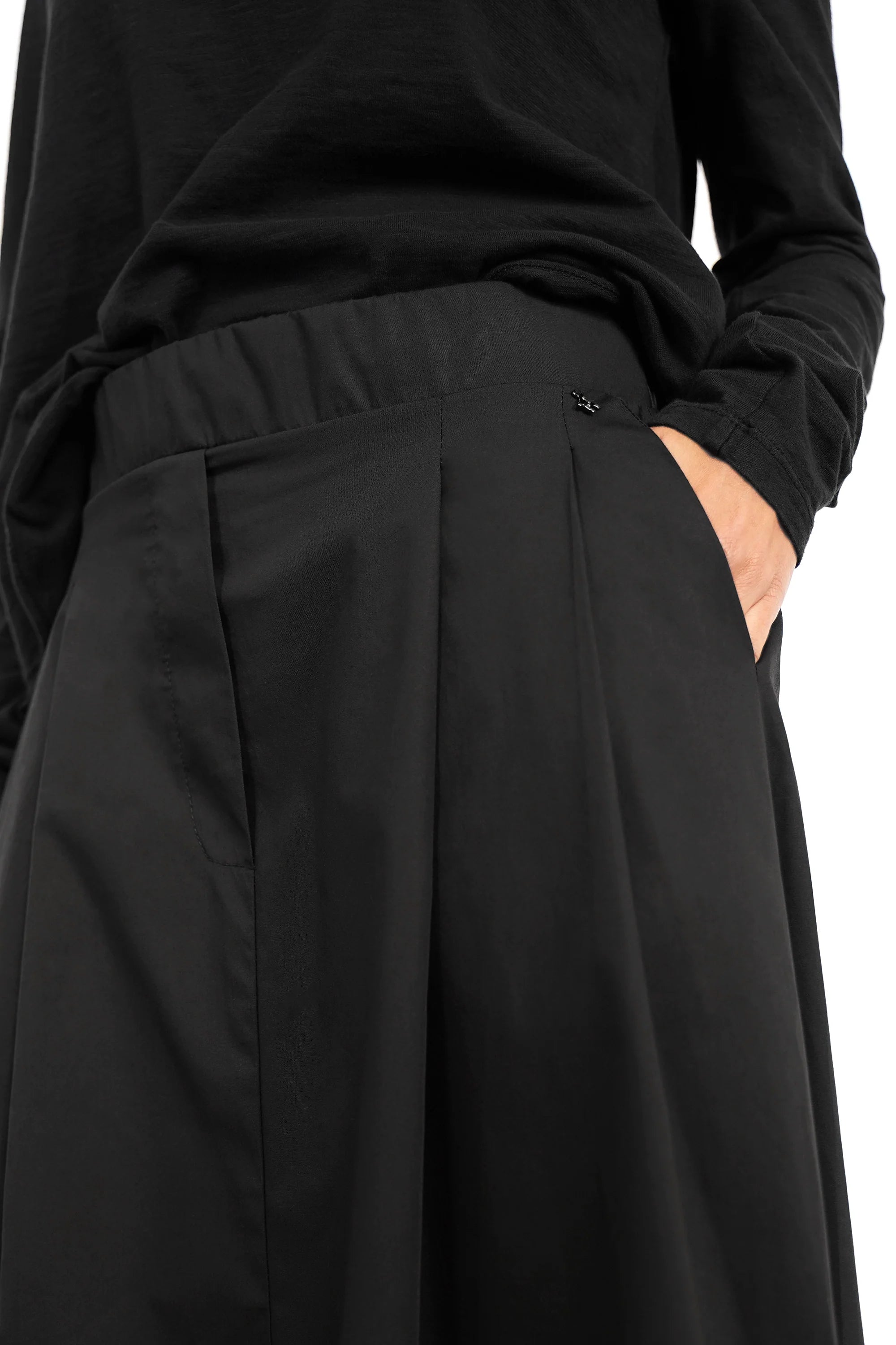 CHIKY Popeline Rock mit elastischem Gummibund und seitlichen Eingrifftaschen in A-Linie, midi Länge und relaxed Fit