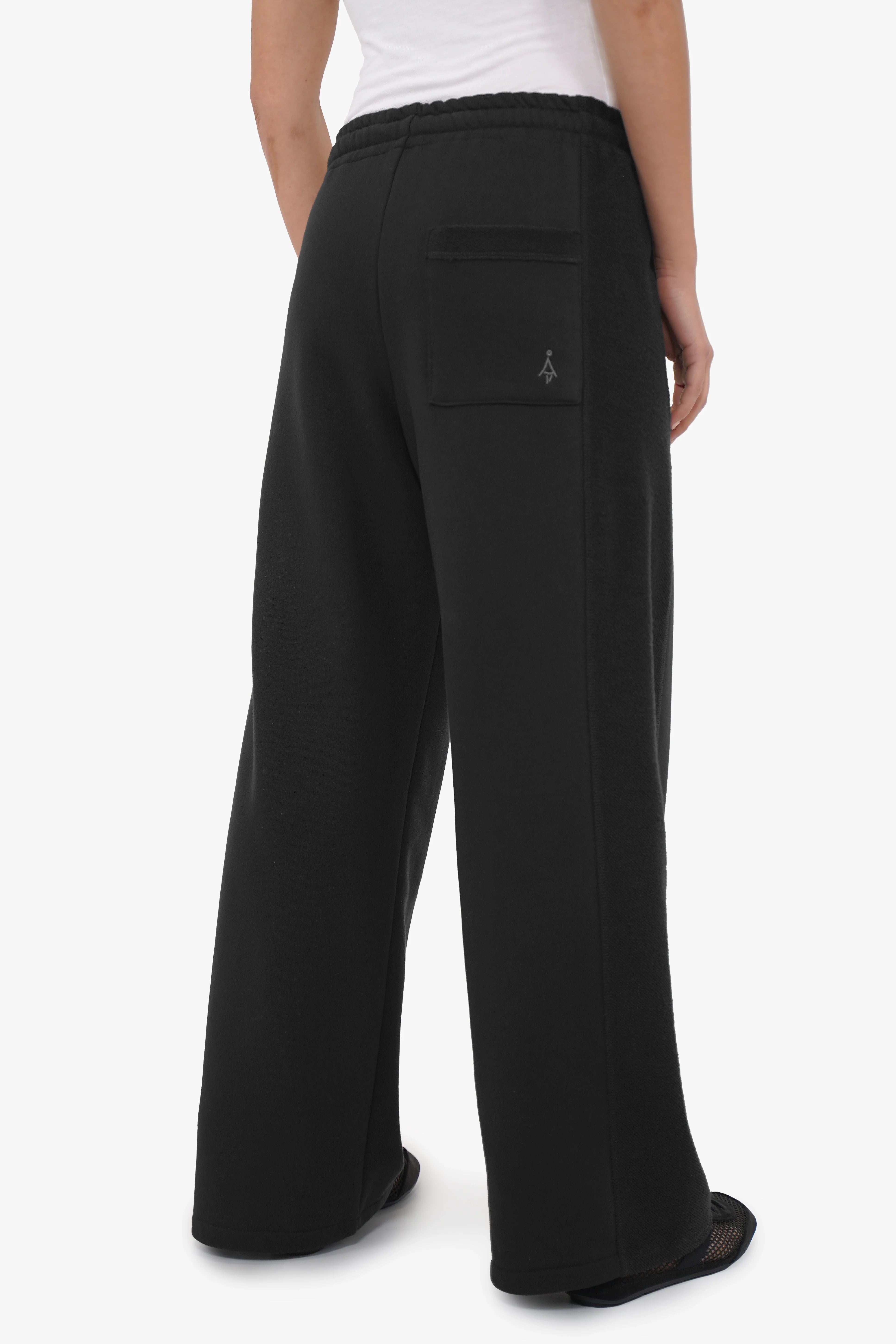 DESSI Straight Leg Sweathose aus weichem Baumwollstoff mit Tunnelbund, seitlichen Taschen und aufgesetzter Gesäßtasche in Regular Fit