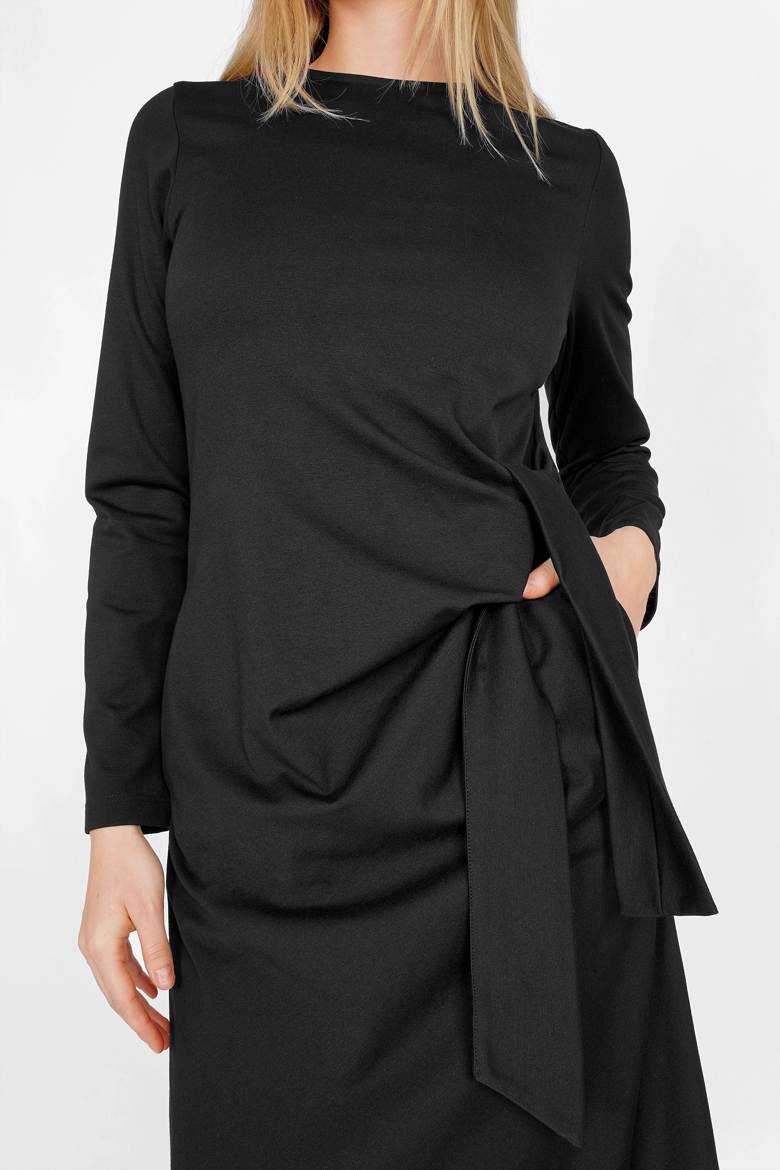 DIONI Kleid aus schwarzem Viskose-Jersey mit Wickeloptik und seitlicher Knoten-Drapierung