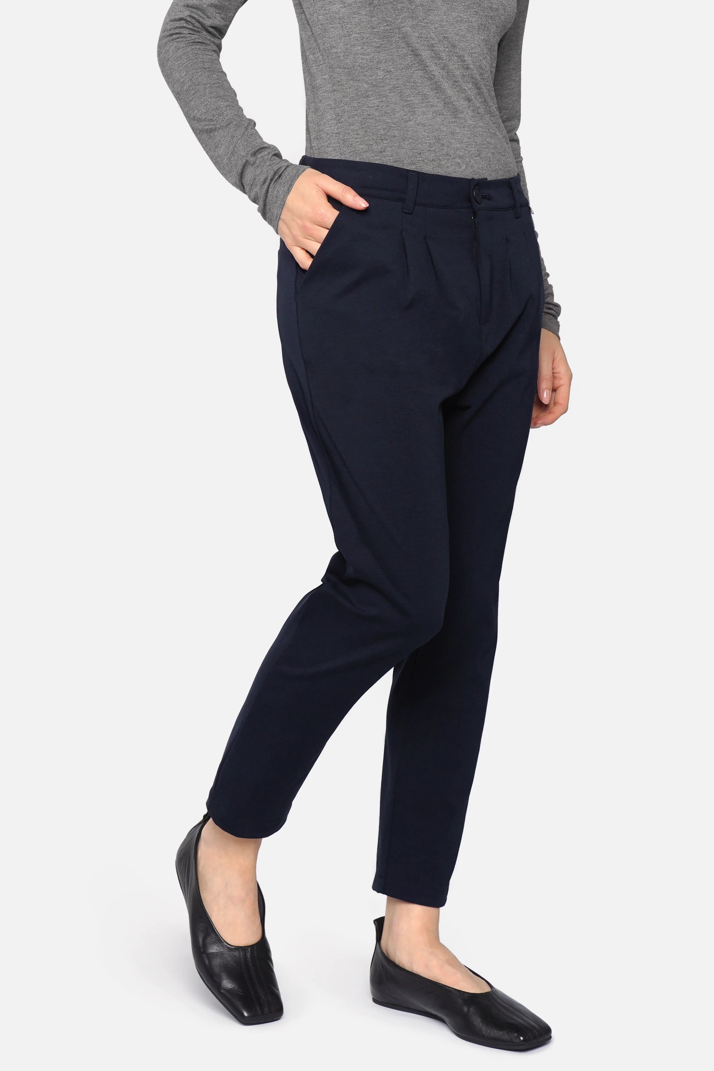 HEELENA Tapered Pants Damenhose mit knitterarmer Qualität und mittlerer Bundhöhe in zwei Längen