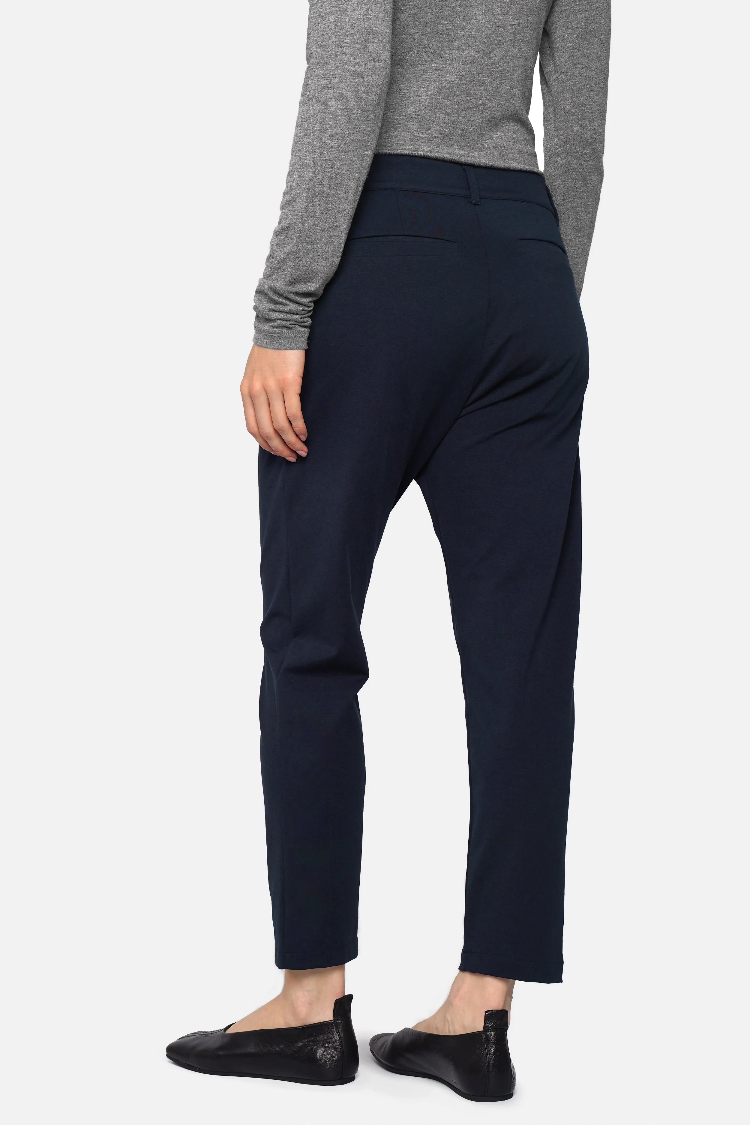 HEELENA Tapered Pants knitterarme, soften Hose mit mittlerer Bundhöhe und entspannter Passform in zwei Längen