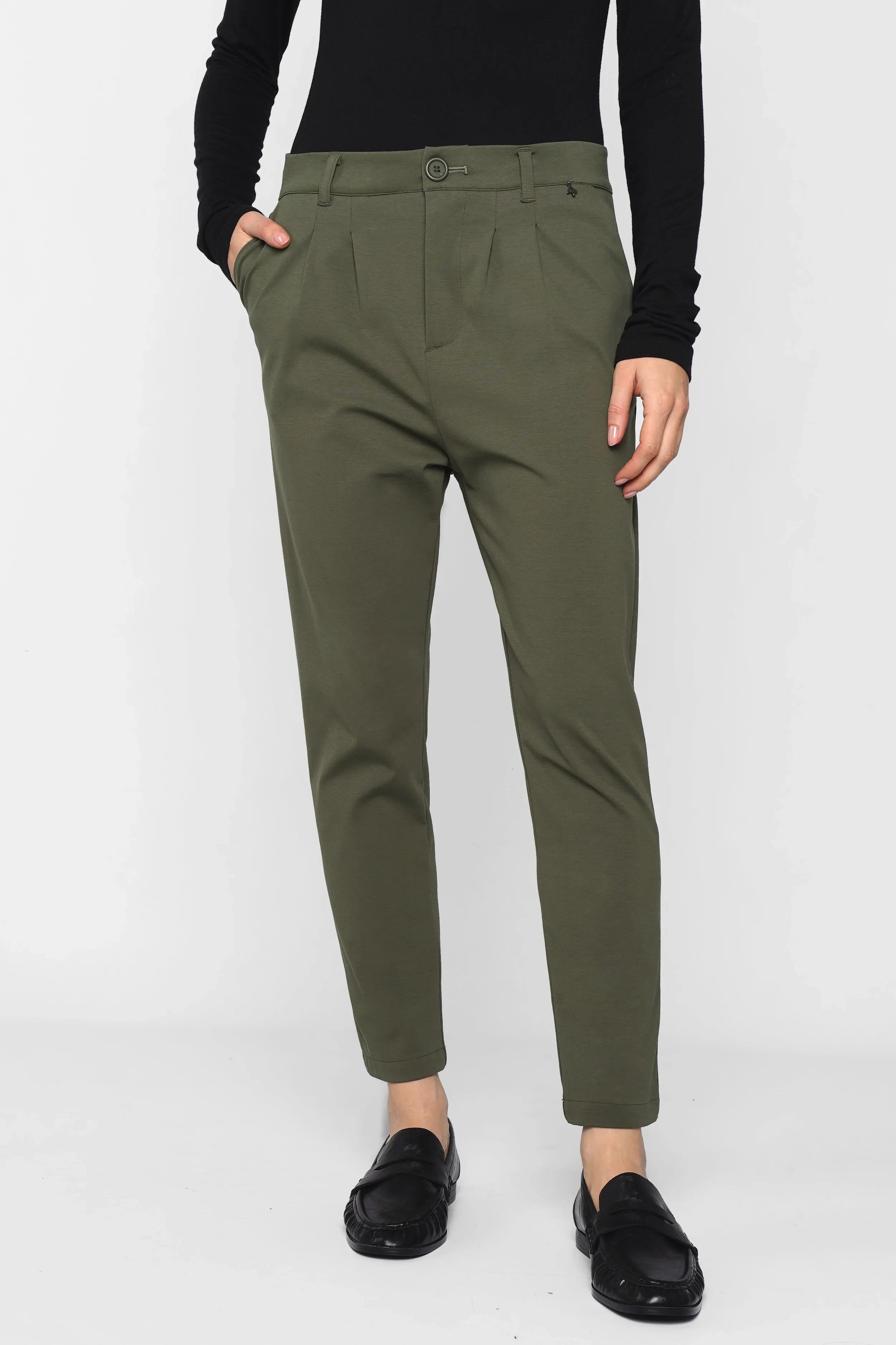 HEELENA Tapered Pants olive green with tapered leg, soft fabric, and wrinkle-resistant finish