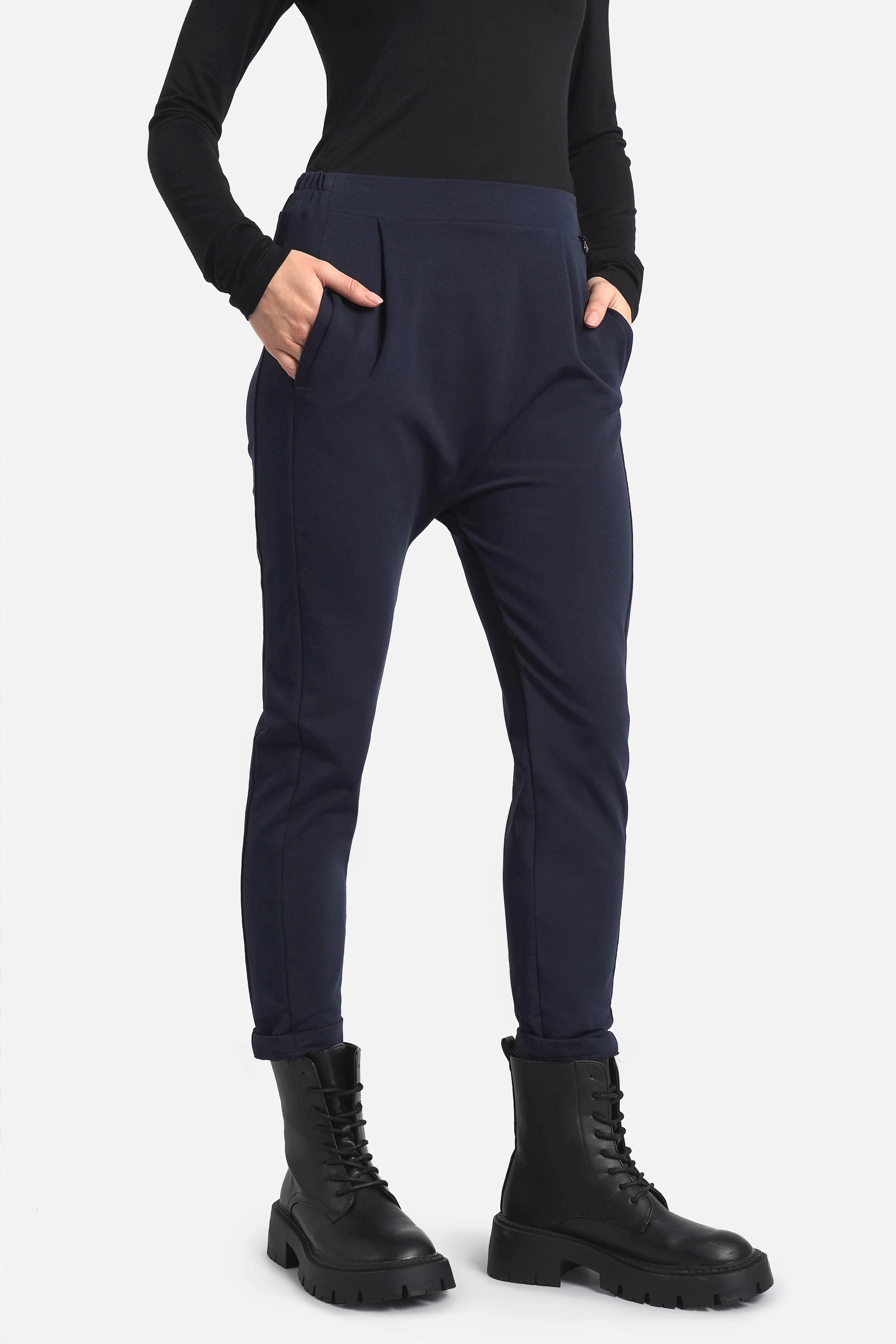 HANNA.K Tapered Sweathose mit mittelhohem Bund und elastischem Baumwollstretch, Regular Fit, seitlichen Taschen und krempelbarem Bein