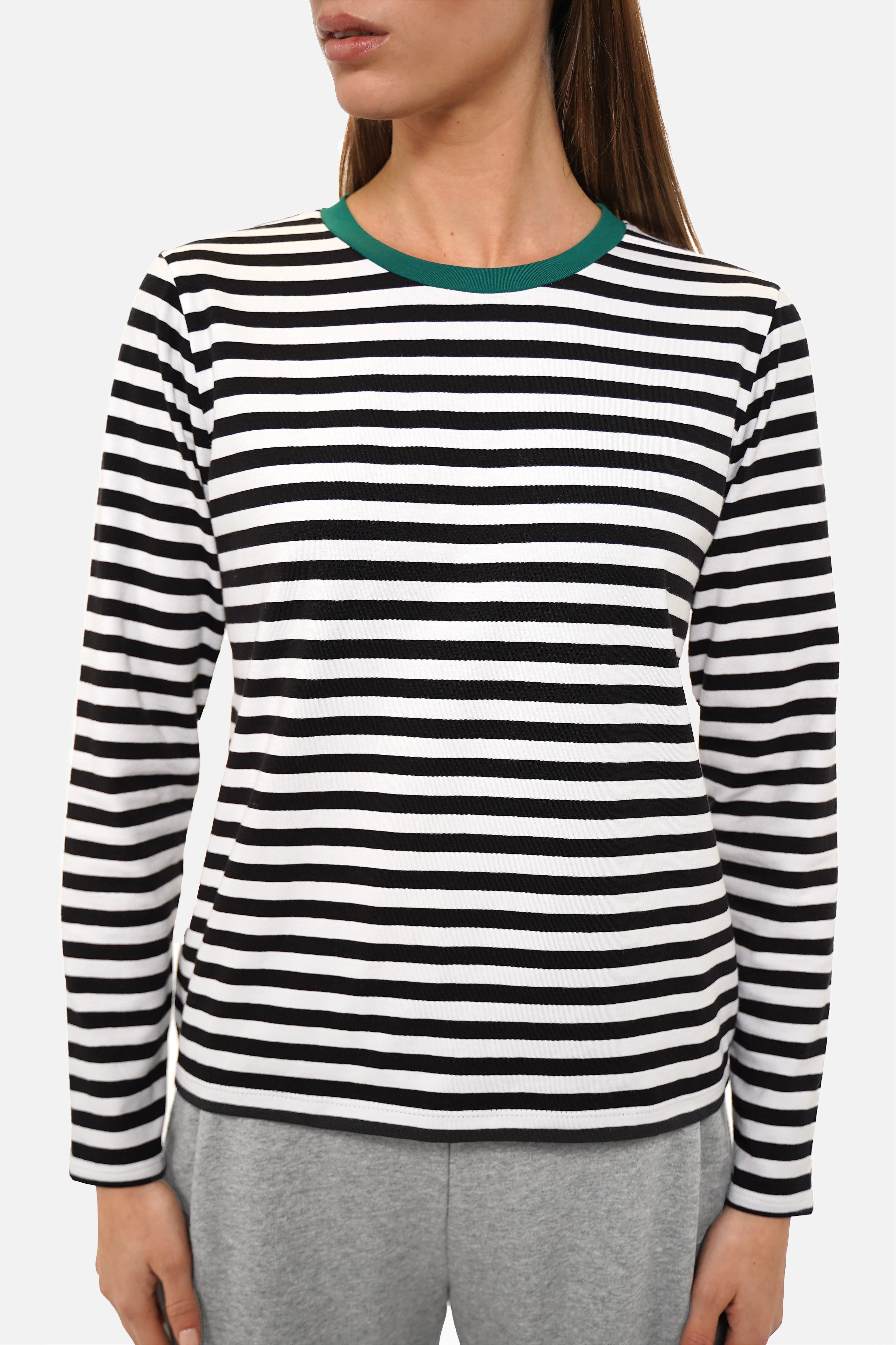 ELIN Longsleeve aus weichem Baumwolljersey mit Rundhalsausschnitt und Regular Fit, Rückenlänge ca. 59 cm, Modellgröße S