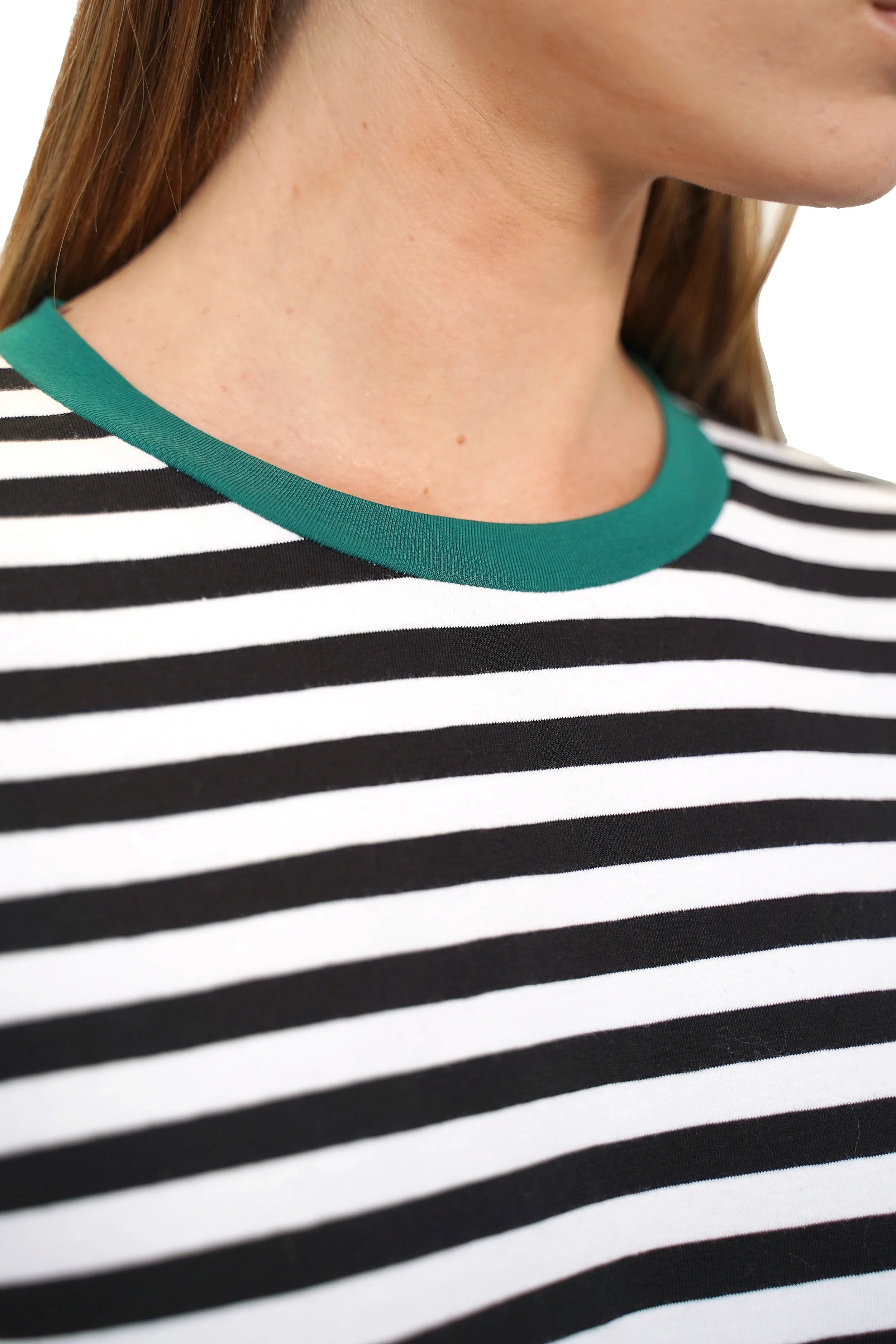 ELIN Longsleeve aus weichem Baumwolljersey mit Rundhalsausschnitt und Regular Fit in Größe S