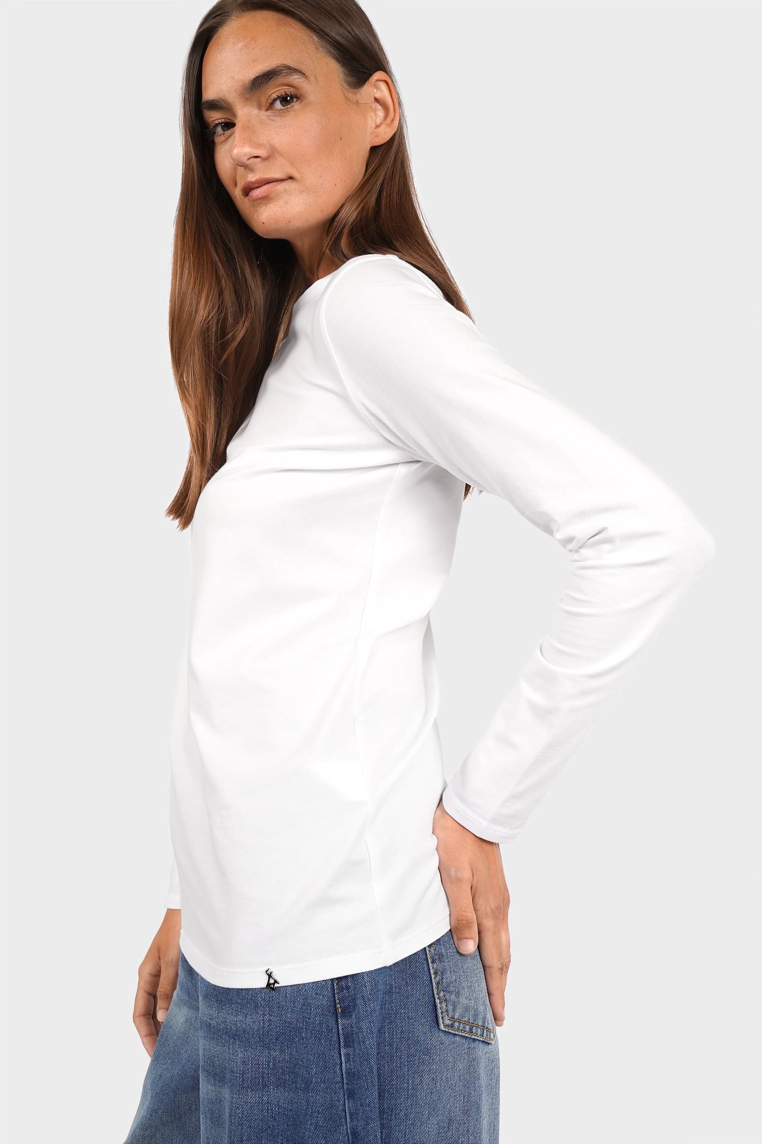 ELIN Longsleeve aus weichem Baumwolljersey mit Rundhalsausschnitt und Regular Fit in Größe S