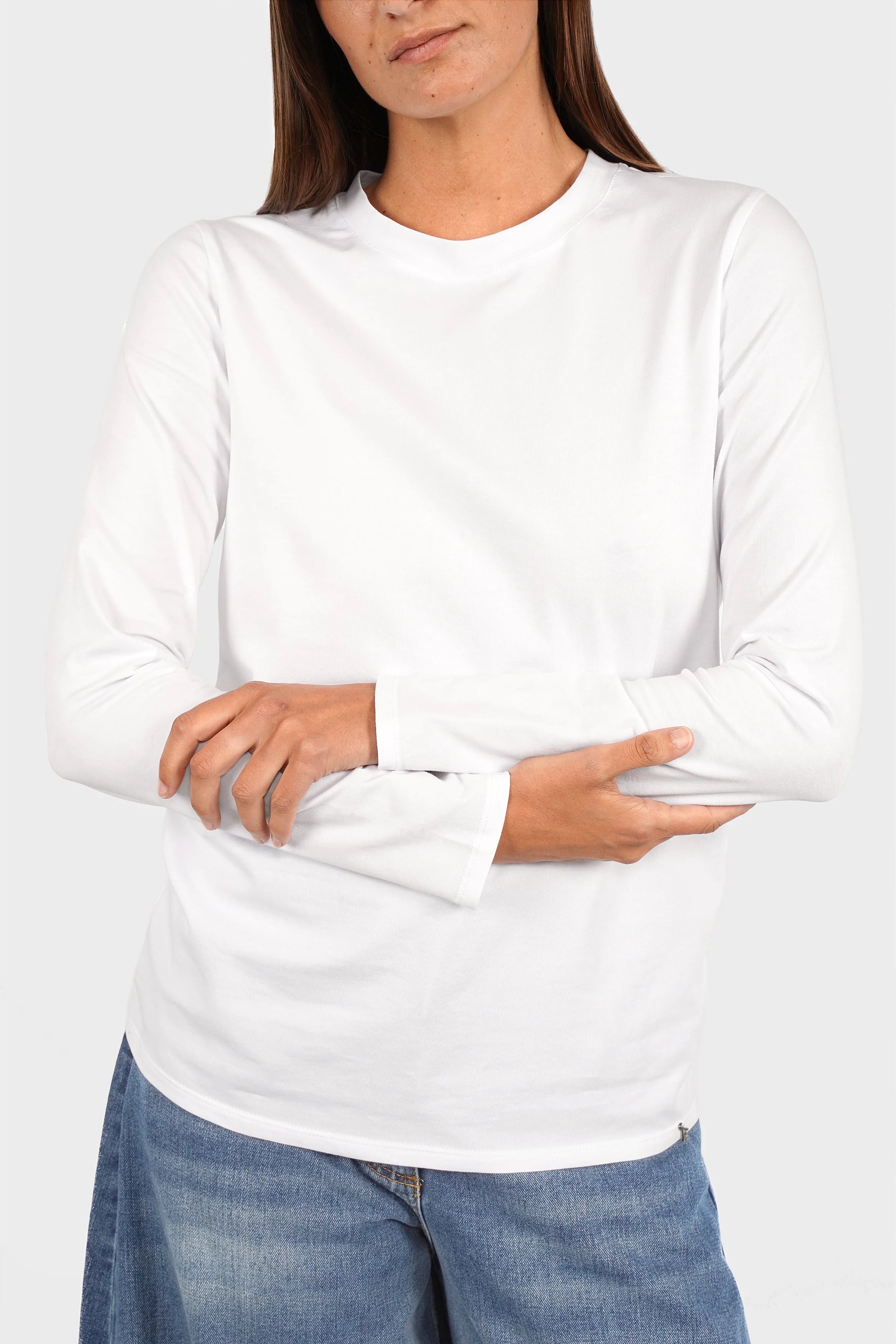ELIN Longsleeve aus weichem Baumwolljersey mit Rundhalsausschnitt und Regular Fit in Größe S