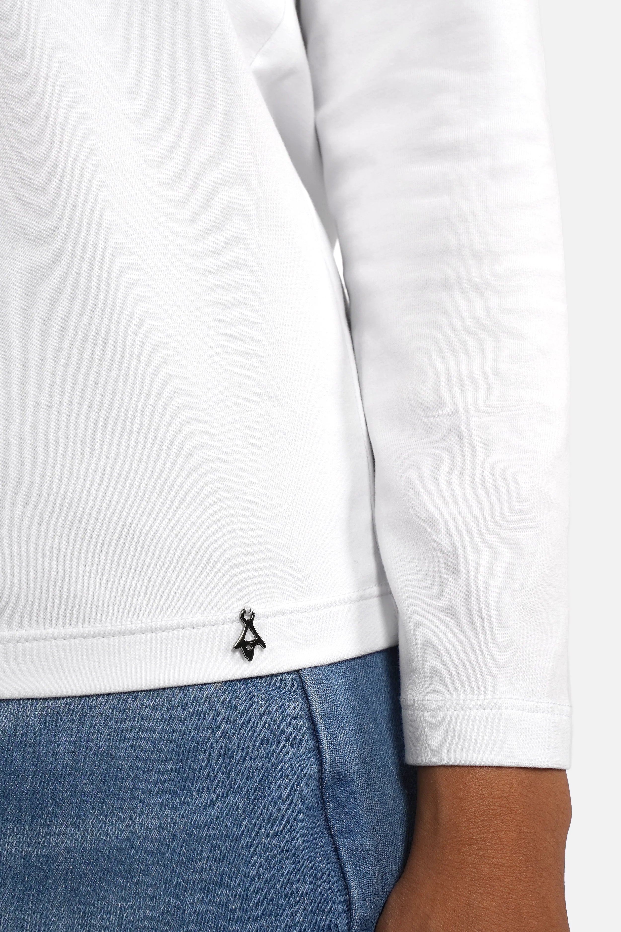 ELIN Longsleeve Baumwolljersey mit Rundhalsausschnitt und Regular Fit in Größe S