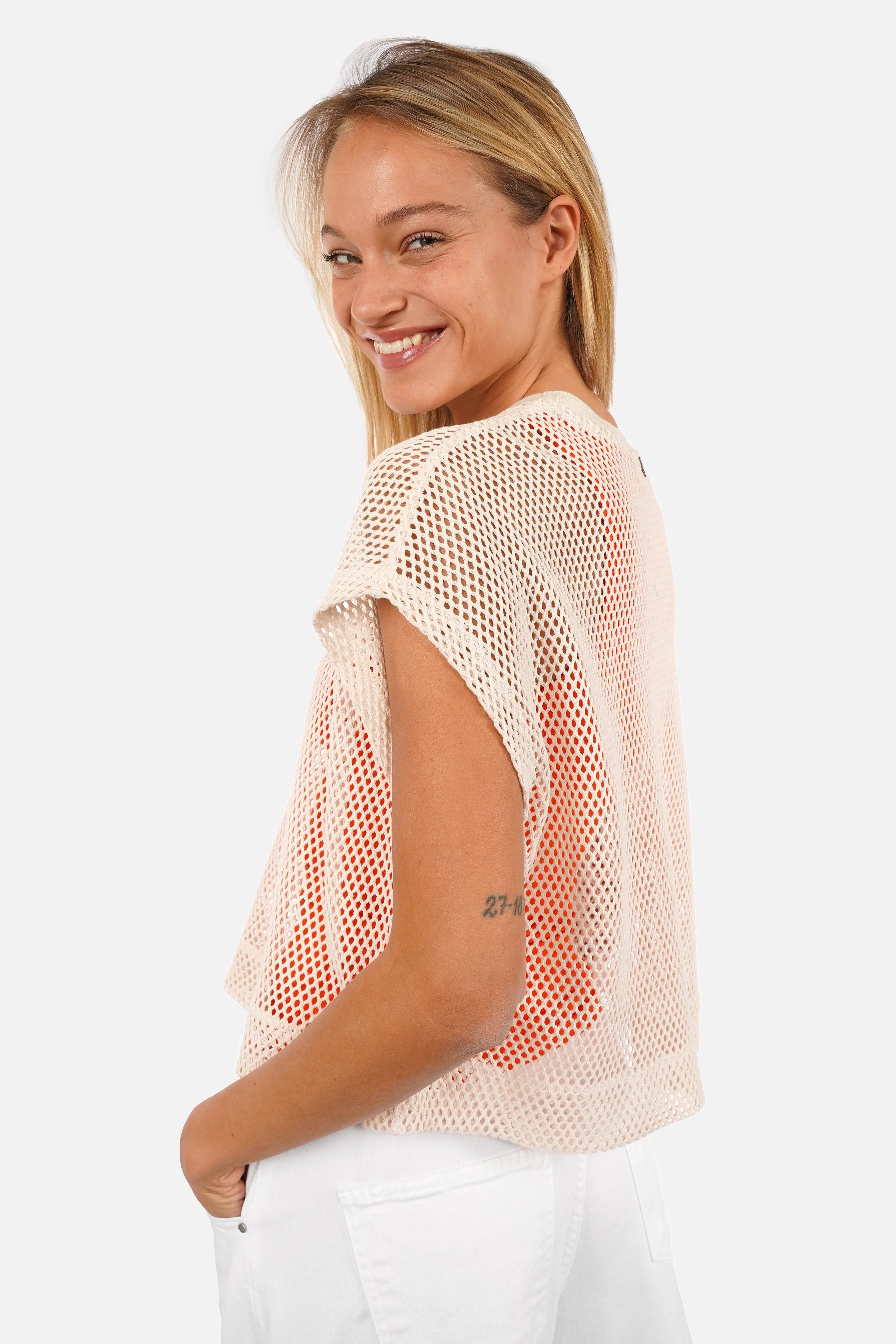ELIX Cropped Oberteil aus gehäkeltem Stoff mit Rundhalsausschnitt und weitem, kastigem Loose Fit