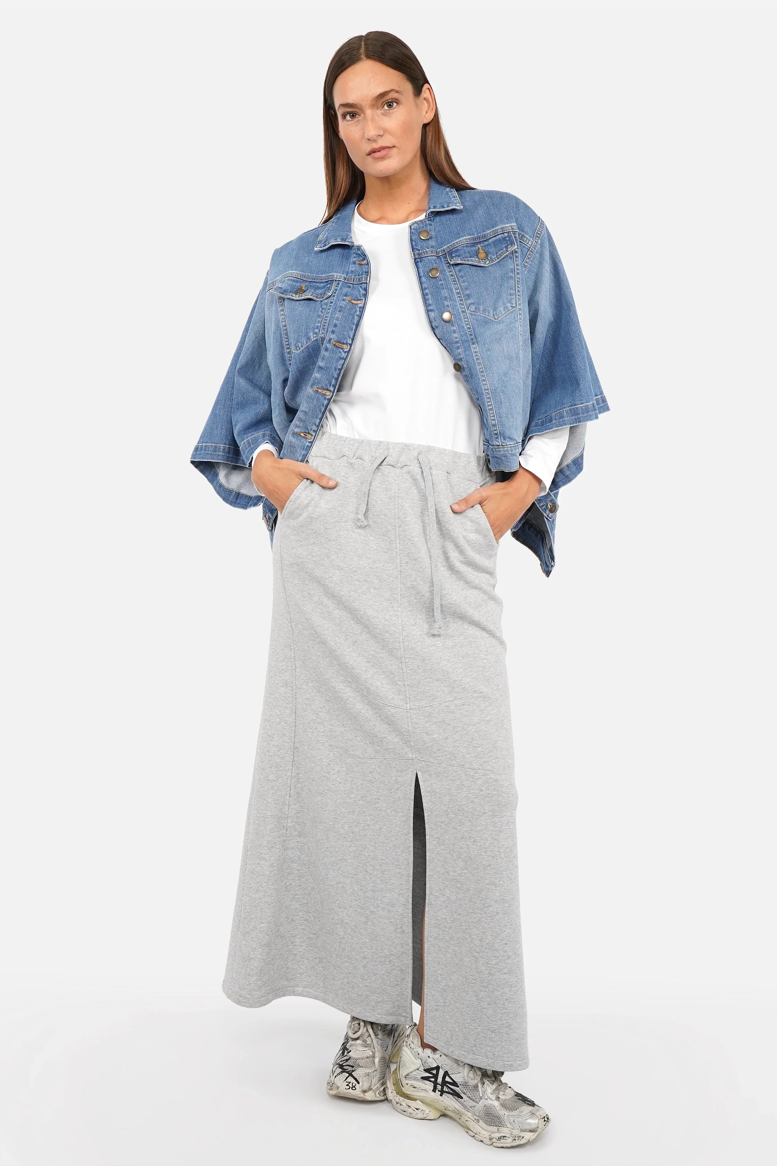 FIBI Denim Cape aus weichem elastischem Denim mit Used-Waschung, Klassischem Kragen und durchgehender Knopfleiste