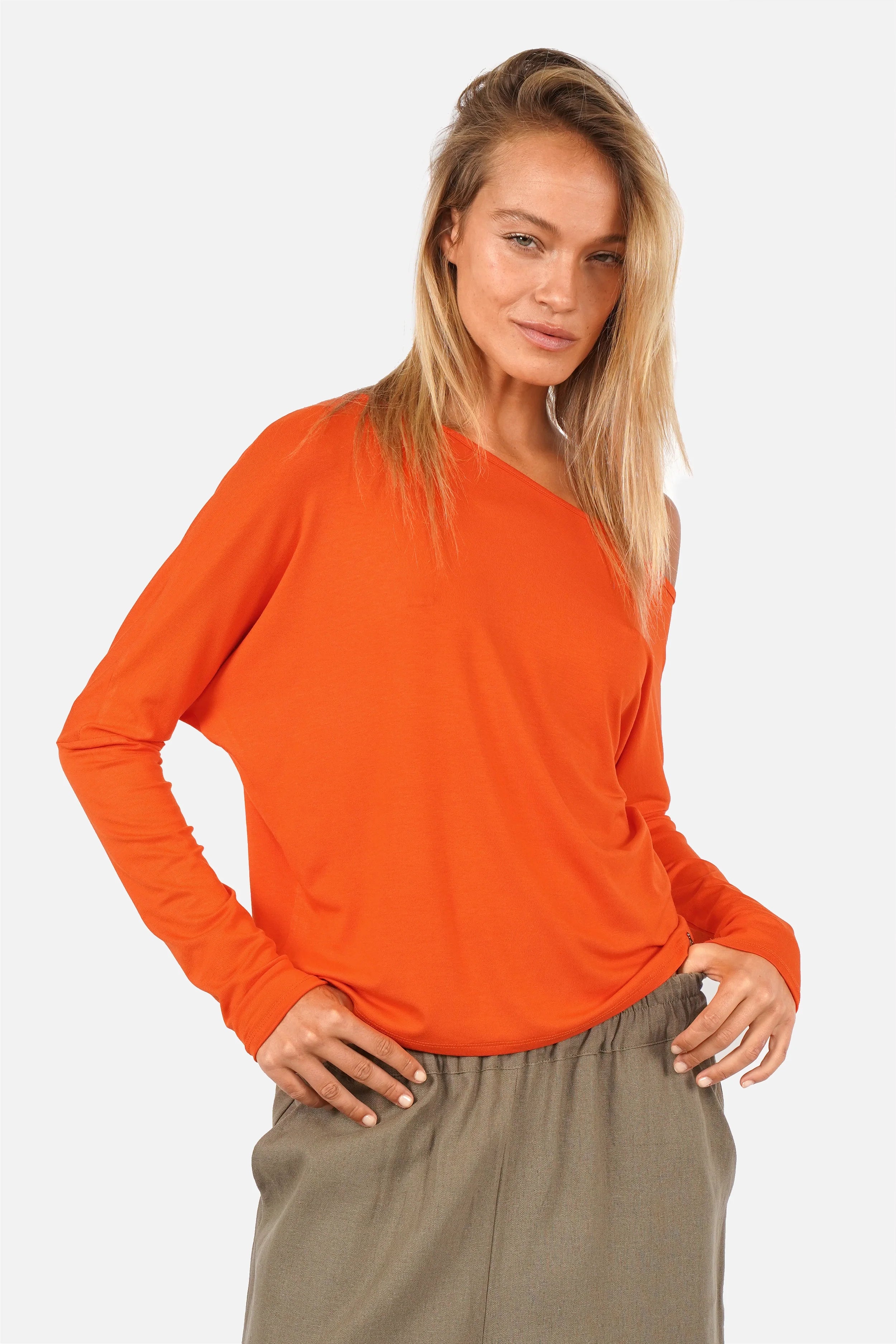 FRYA One Shoulder longsleeve blouse with asymmetrical neckline and lightweight viscose fabric