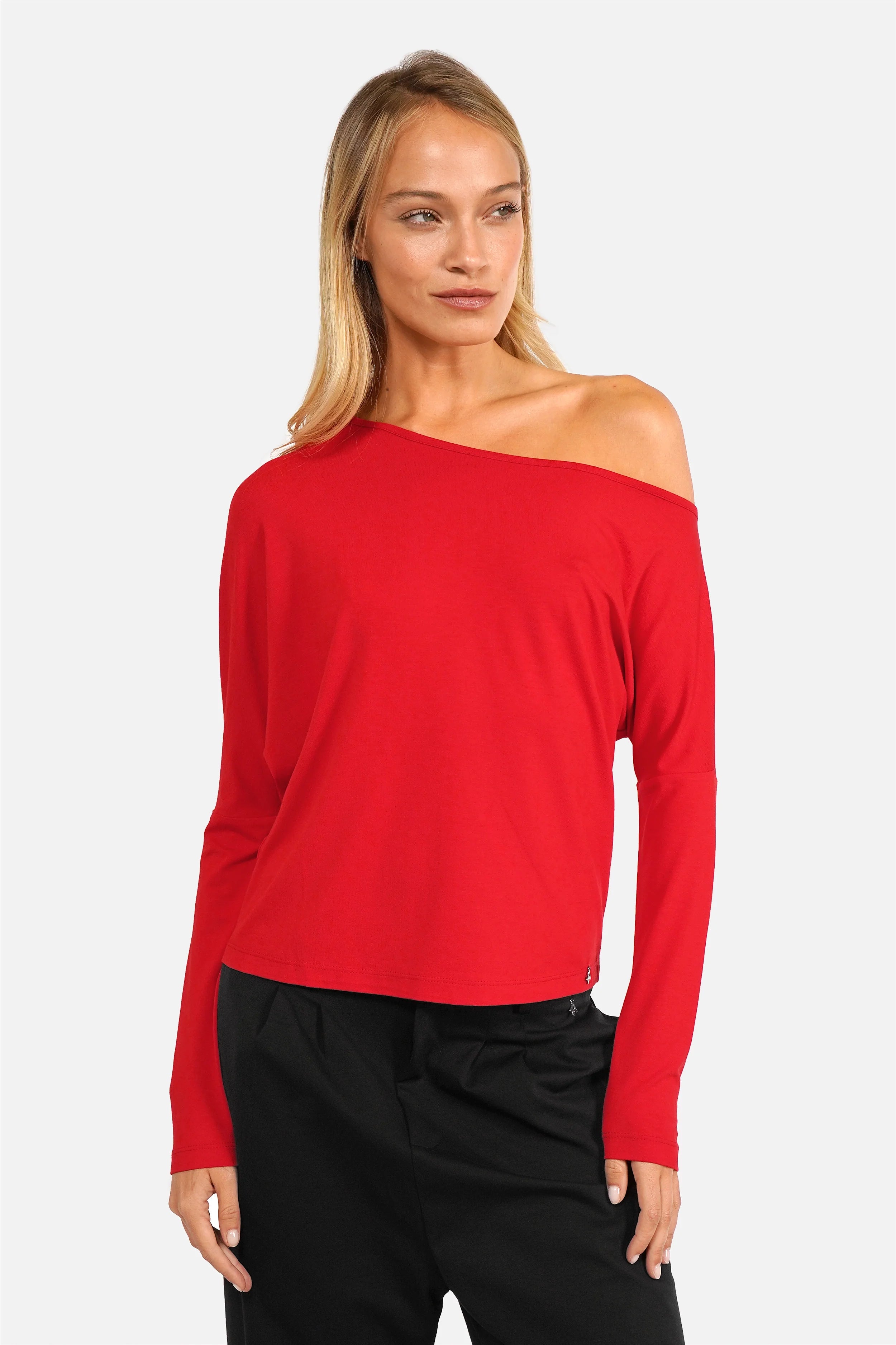 Frya One Shoulder Langarmshirt aus leichter Viskose mit asymmetrischem Ausschnitt und Fledermausärmeln