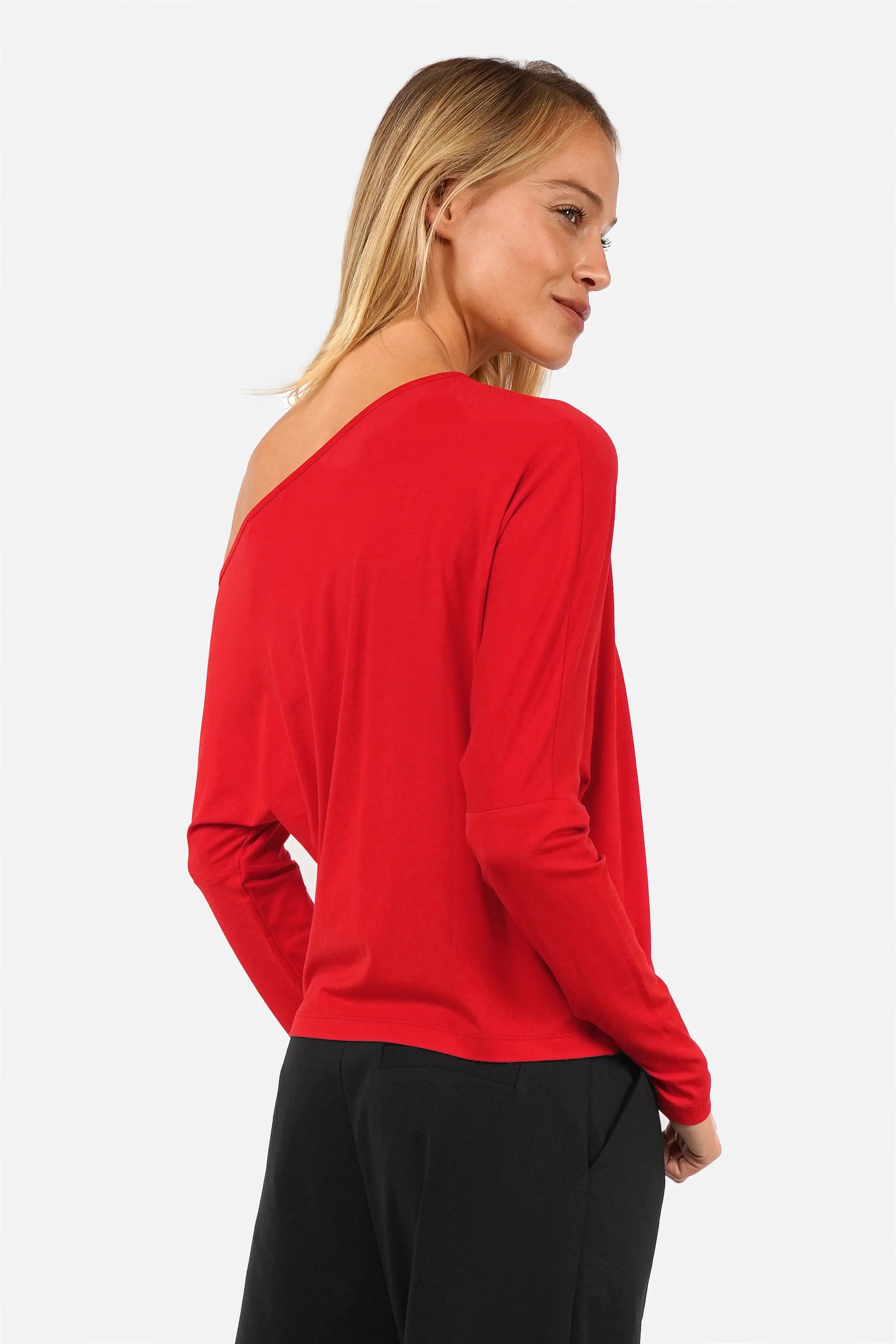 FRYA One Shoulder Longsleeve mit asymmetrischem Ausschnitt und fließender Viskose in Regular Fit