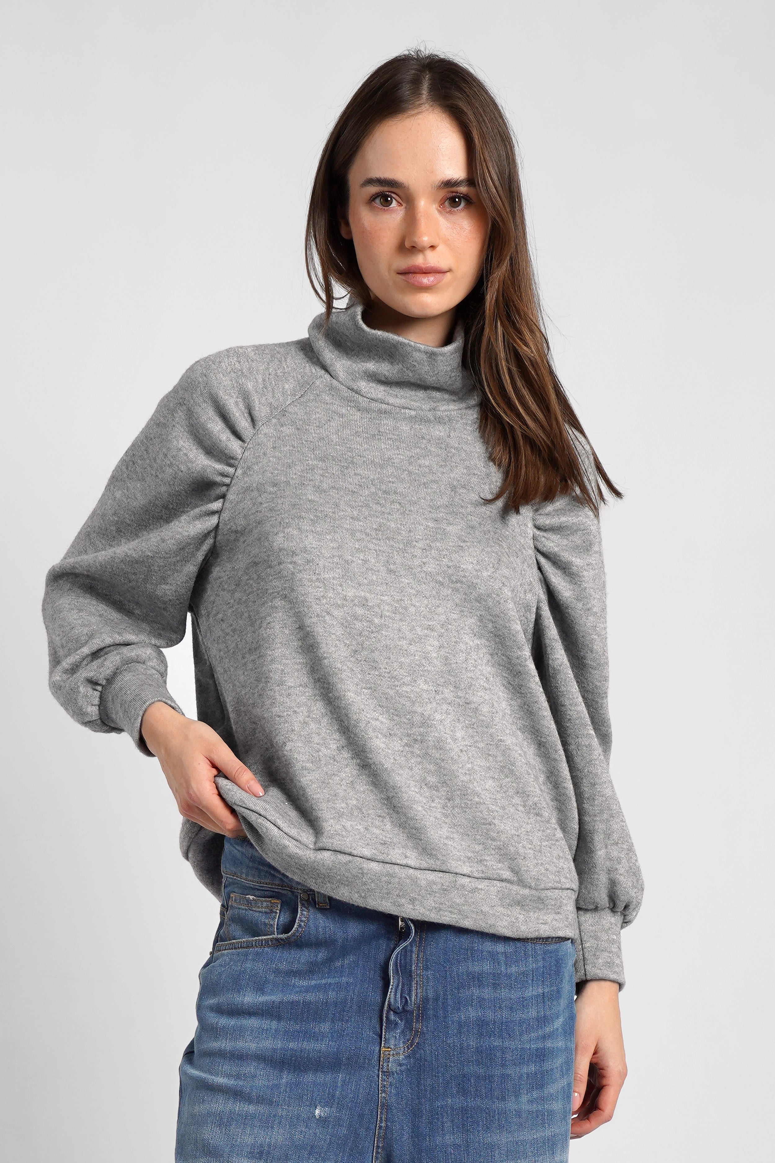 GOJKA sweatshirt in soft fine knit with stand-up collar