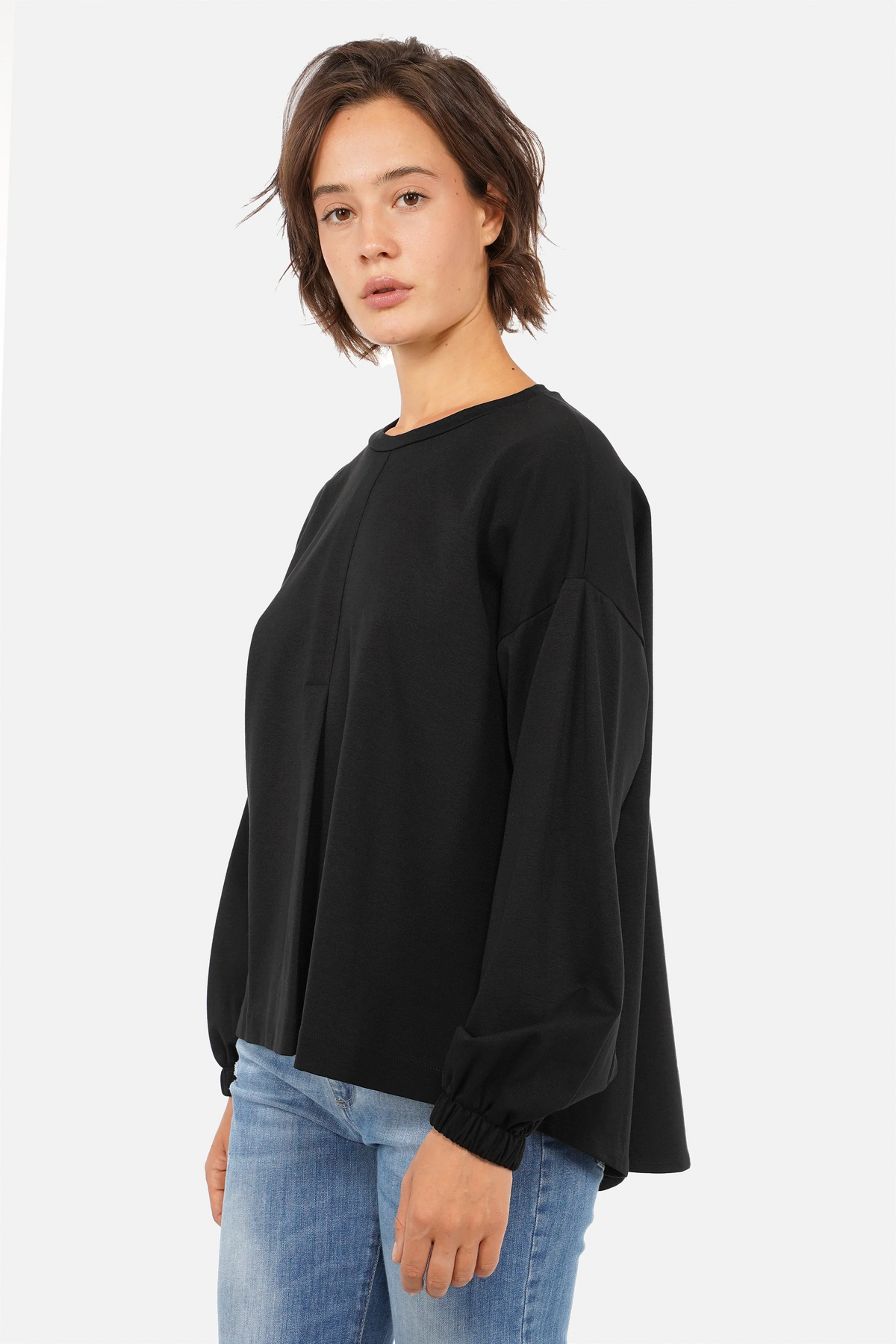 HAGLA Longsleeve aus schwerem Viskose-Mix mit Rückenfalte, Rundhalsausschnitt und weitem Schnitt
