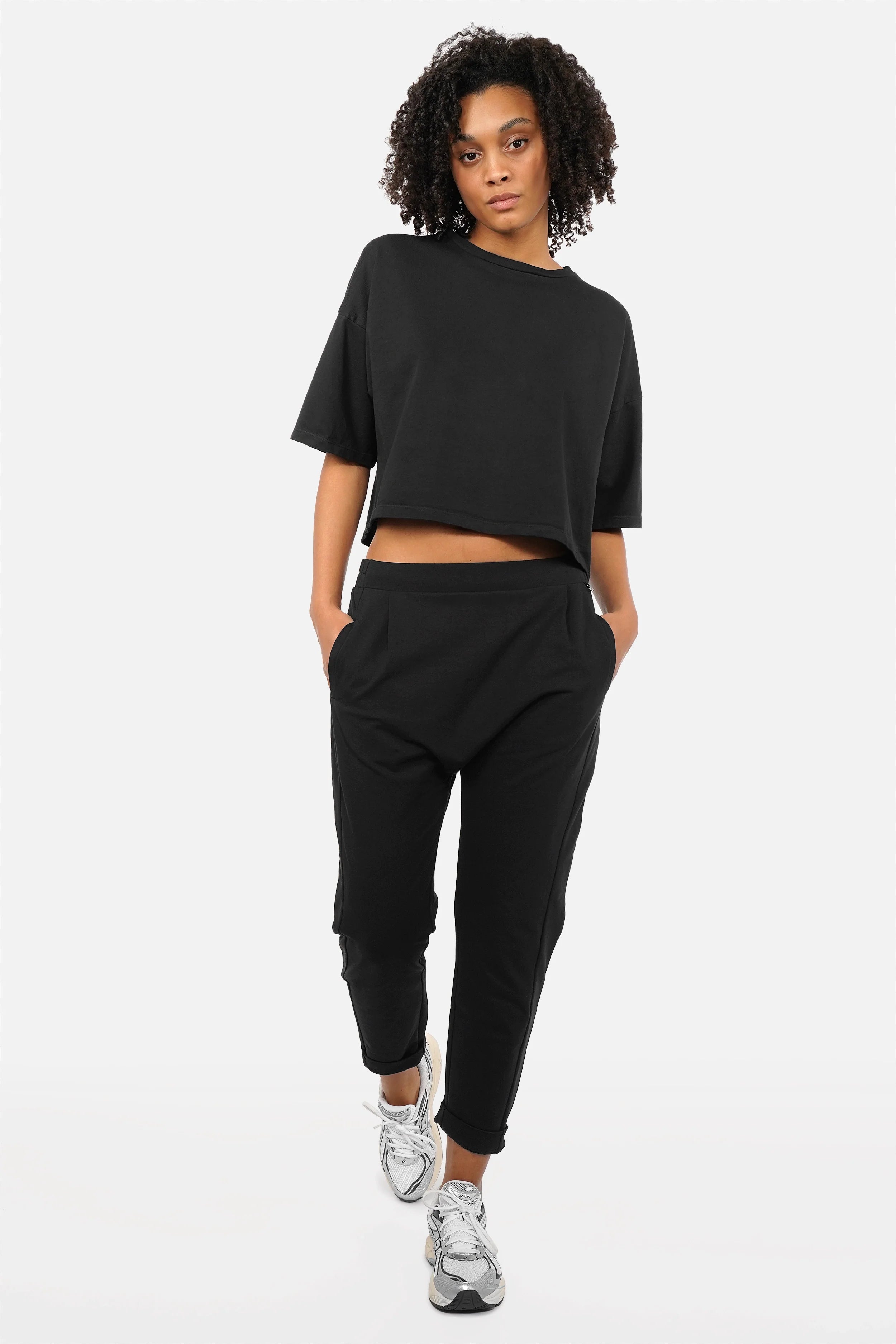 HANNA.K Tapered Sweathose locker geschnitten mit elastischem Bund und schmal zulaufendem Bein