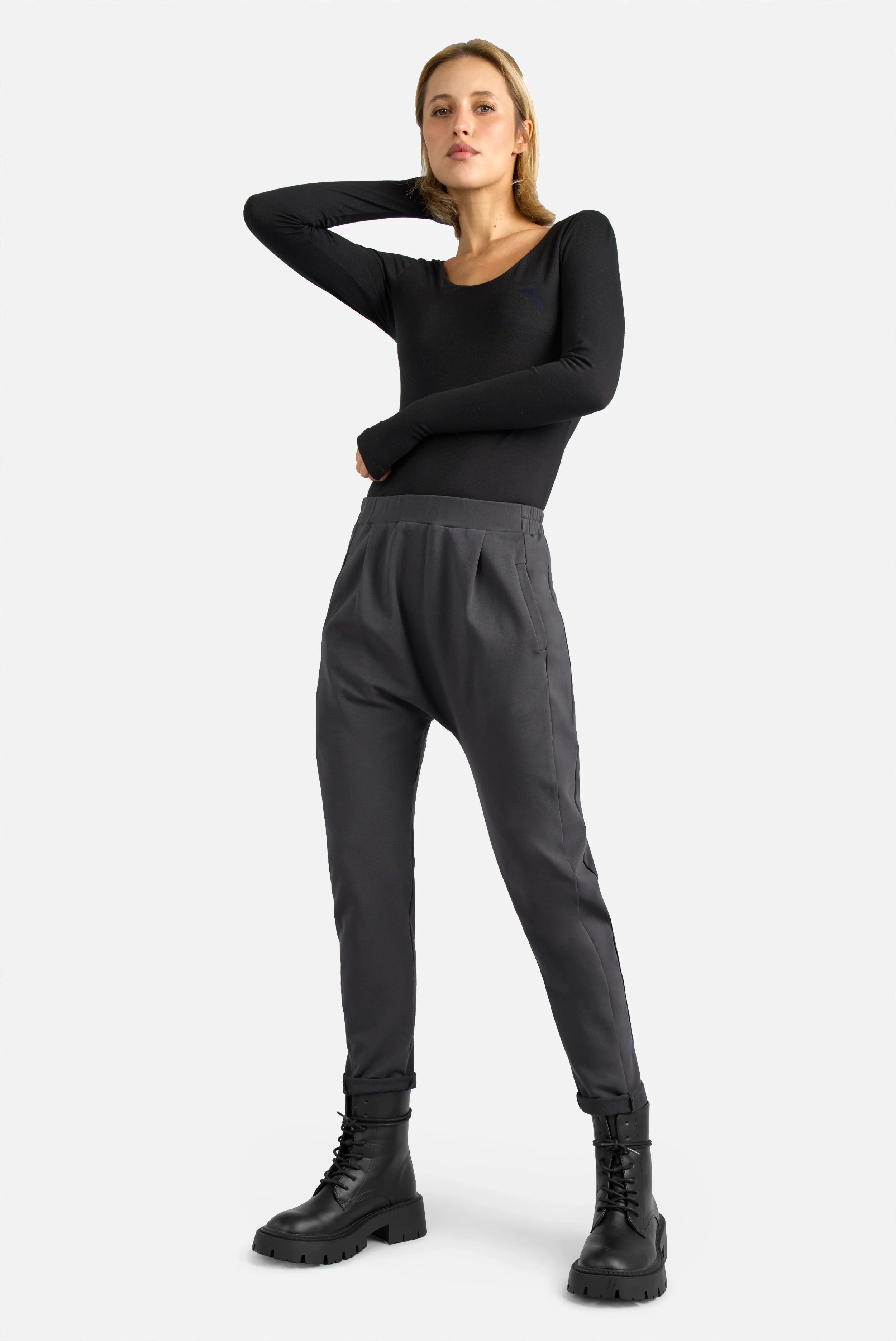 HANNA.K Tapered Sweathose mit mittelhohem Bund, elastischem Baumwollstretch und seitlichen Taschen in Regular Fit