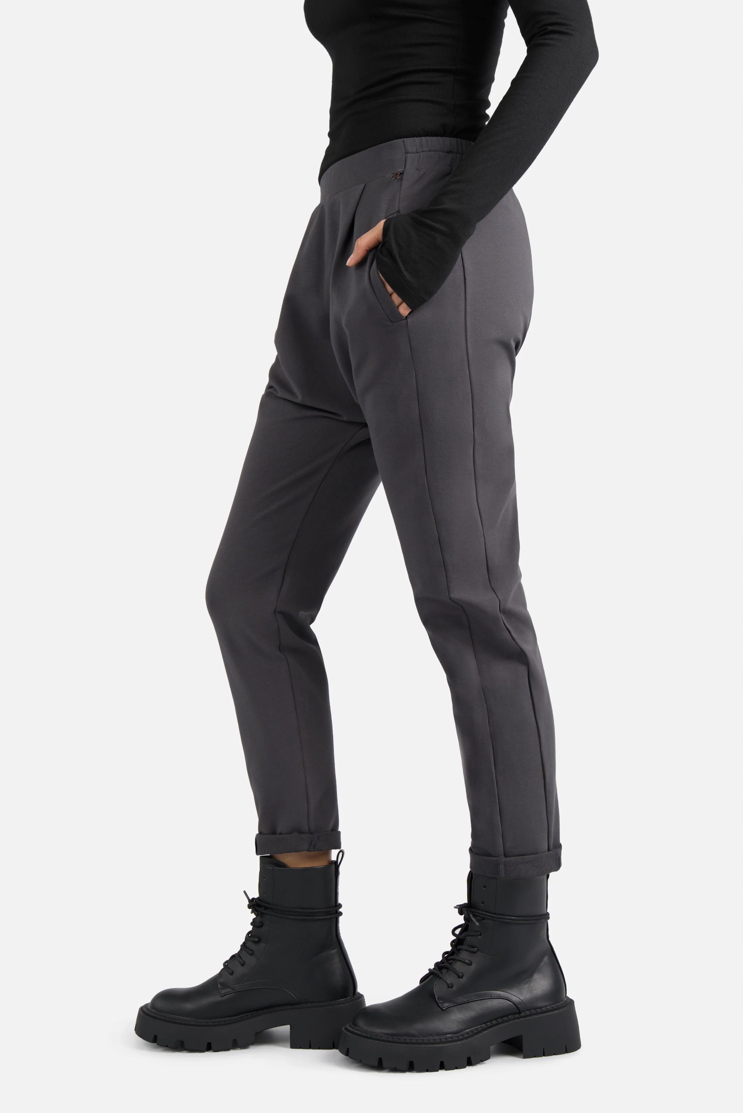 HANNA.K Tapered Sweathose mit elastischem Baumwollstretch und mittelhohem Bund in Regular Fit