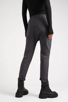 HANNA.K Tapered Sweathose grau mit elastischem Bund und schmal zulaufendem Bein