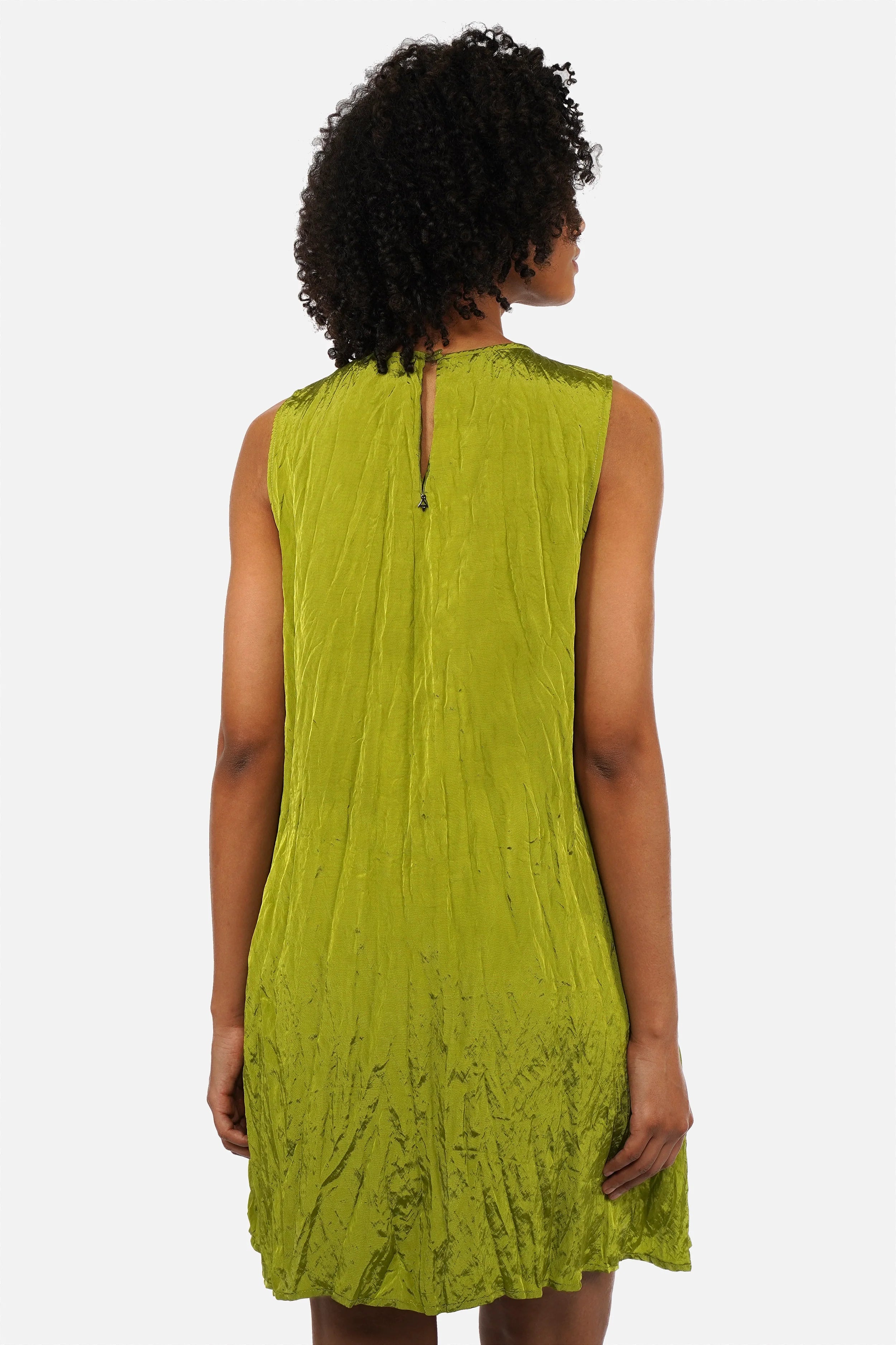 HAVIE Crinkle Kleid mit Rundhalsausschnitt, seitlichen Taschen und leichter A-Linie in Regular Fit
