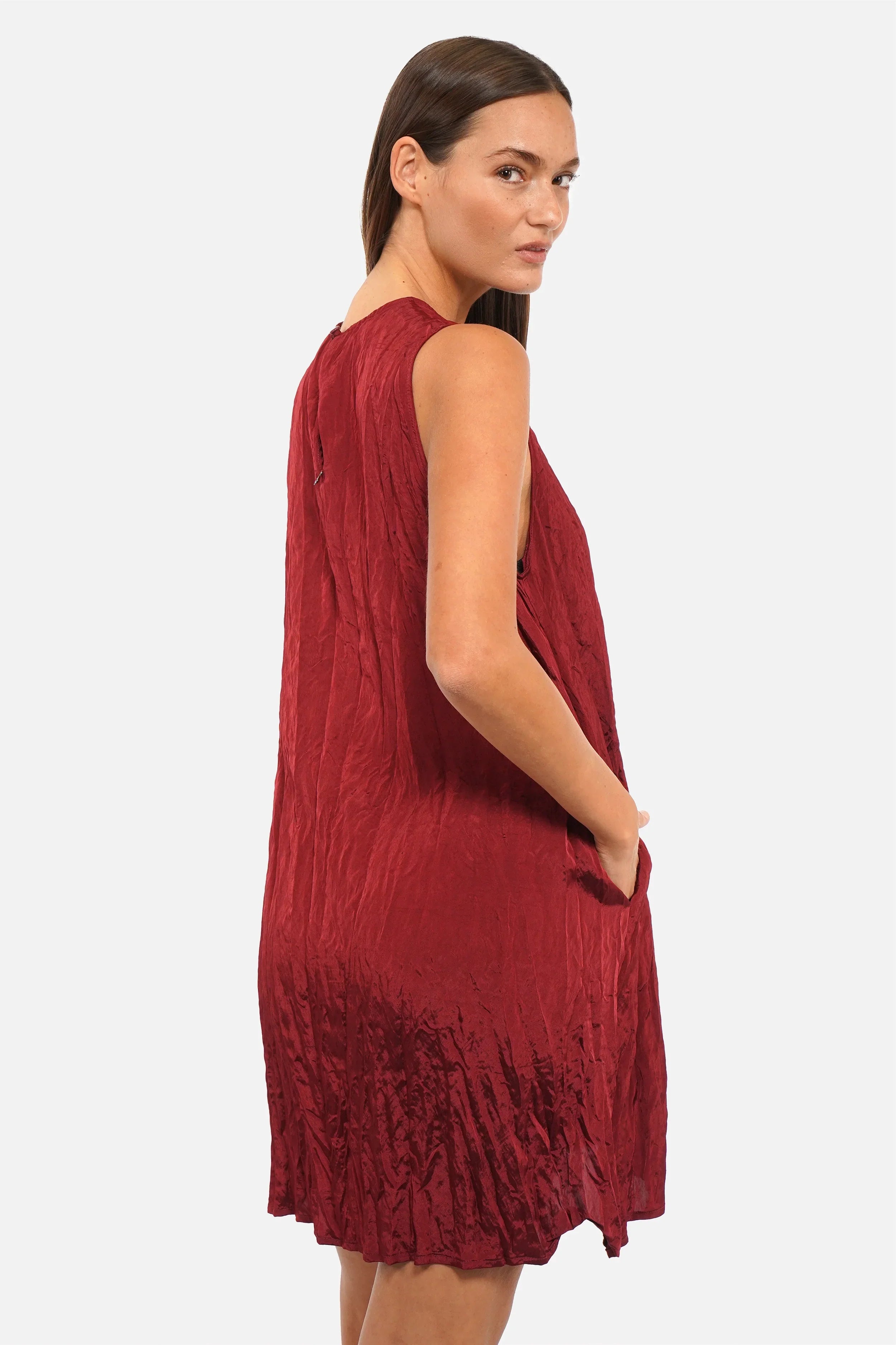 HAVIE Crinkle Kleid mit Rundhalsausschnitt, seitlichen Taschen und leichter A-Linie in Regular Fit