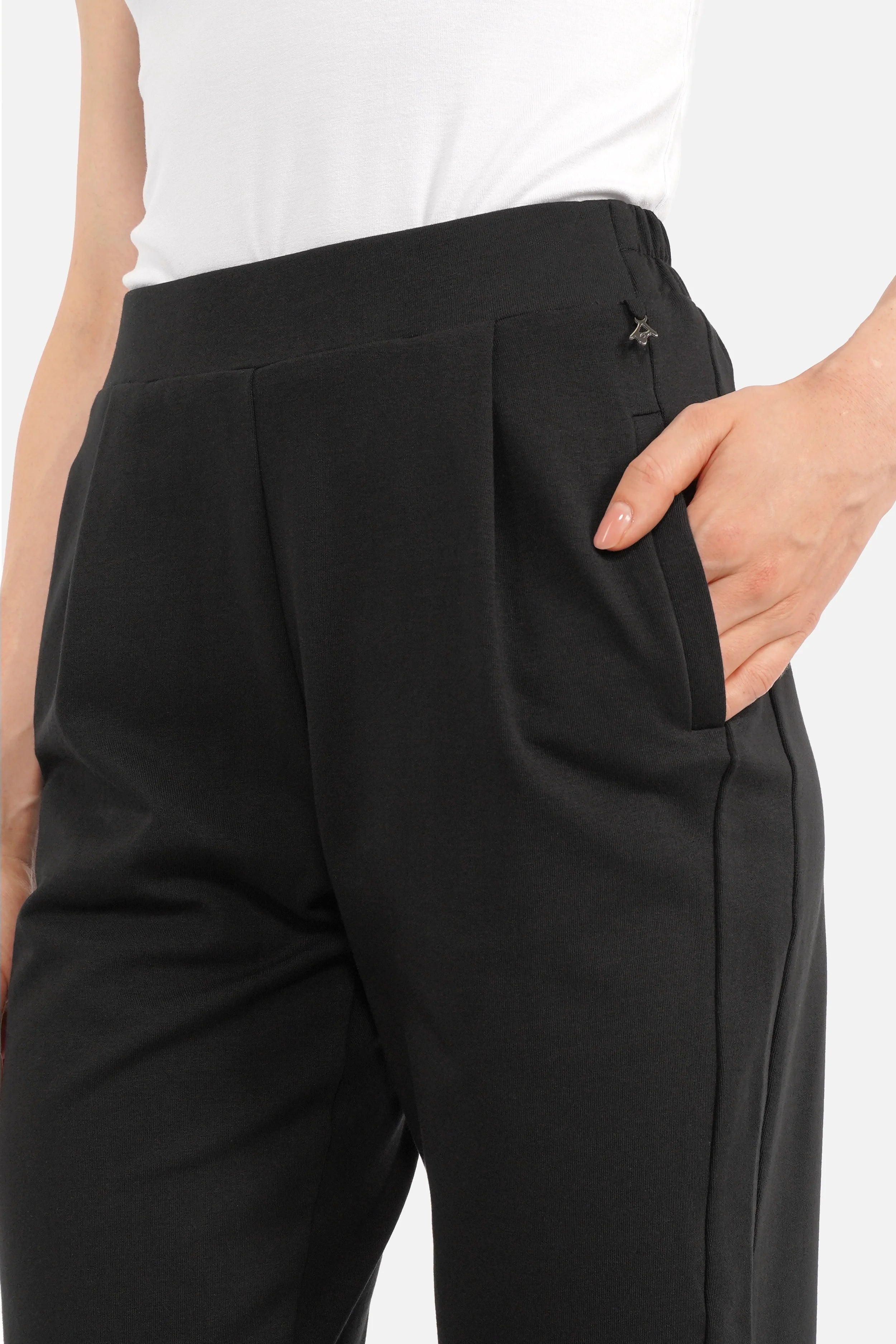 HILLA.K Jerseyhose aus elastischem Baumwollstretch mit mittelhohem Bund und seitlichen Taschen