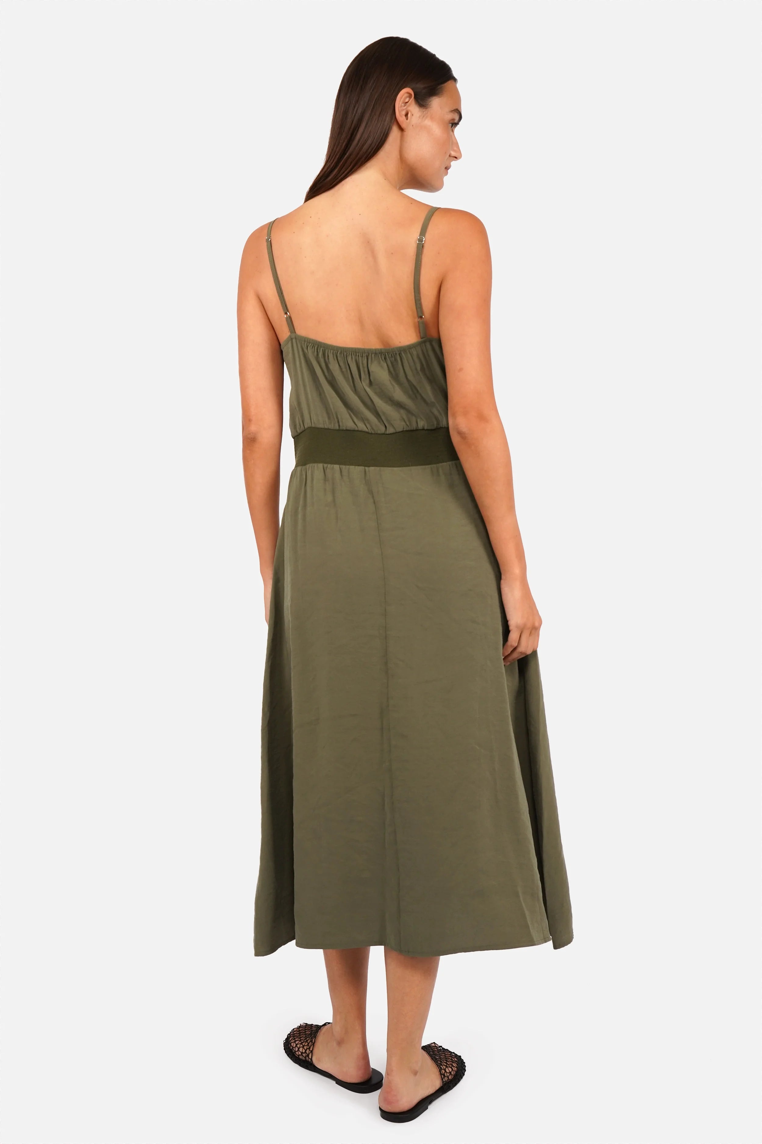 ISKKA 2-in-1 Kleid-Set aus weichem Modal-Mix mit verstellbaren Trägern und Cropped Oberteil