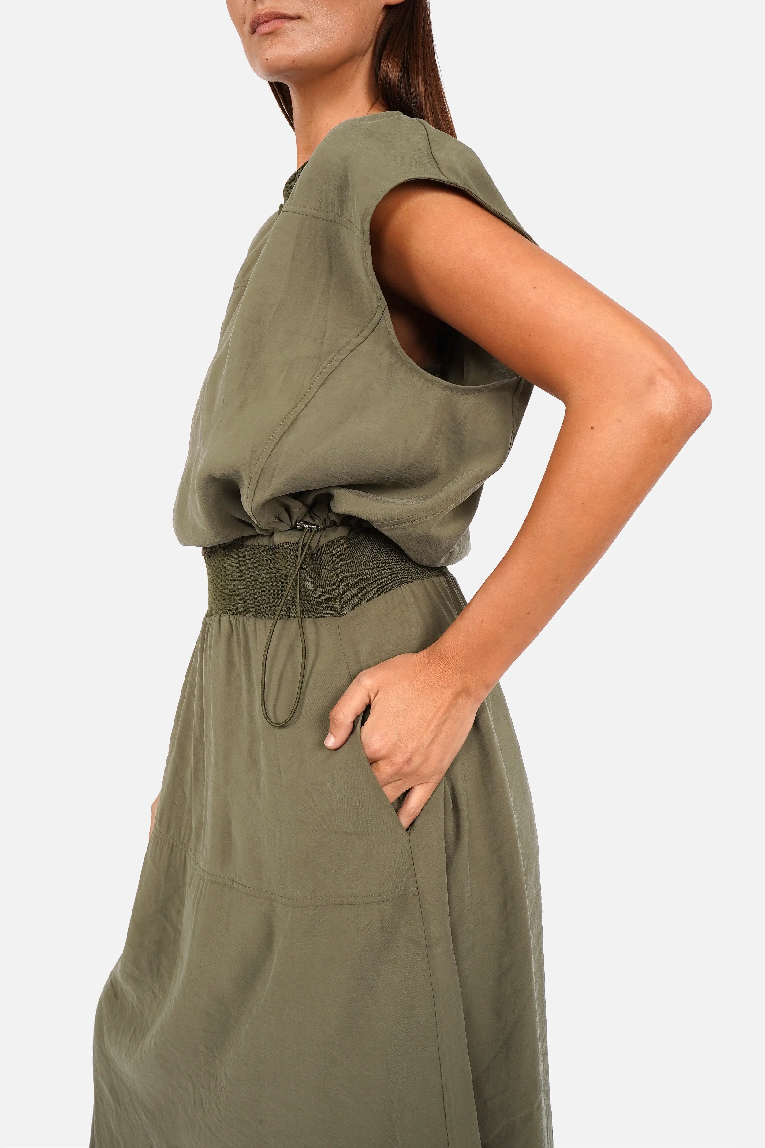 ISKKA Kleid-Set aus weichem Modal-Mix mit Midi-Kleid und Crop-Oberteil in Regular Fit