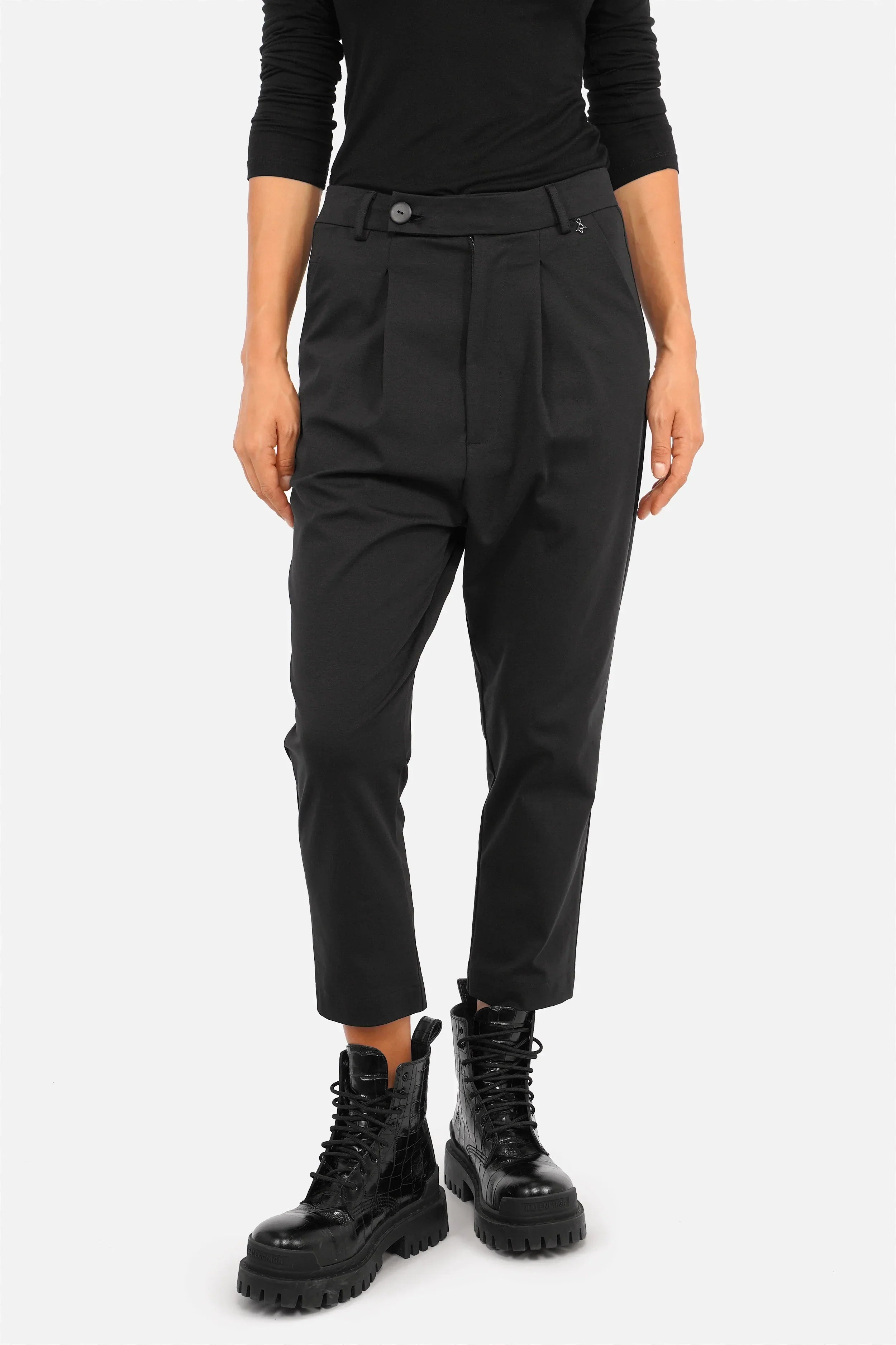 JALDI Cropped Hose mit elastischem Bund, seitlichen Taschen und schmal zulaufendem Bein in Regular Fit