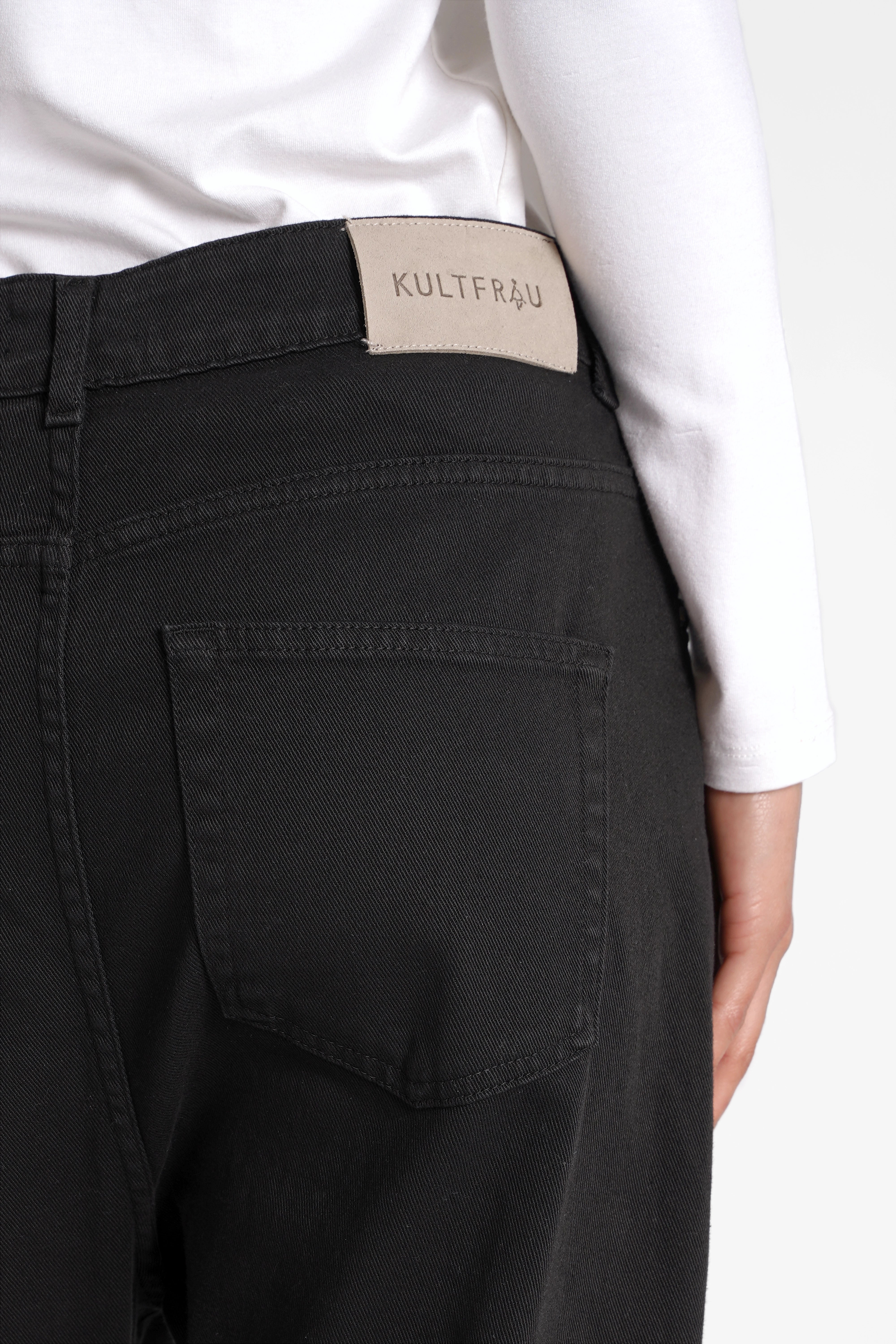 Schwarze Baggy Jeans mit hohem Bund und lockerer Passform von Kultfrau
