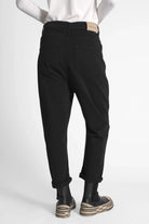 Schwarze Baggy Jeans mit tiefem Schritt und relaxed Fit für lässigen Boyfriend-Look