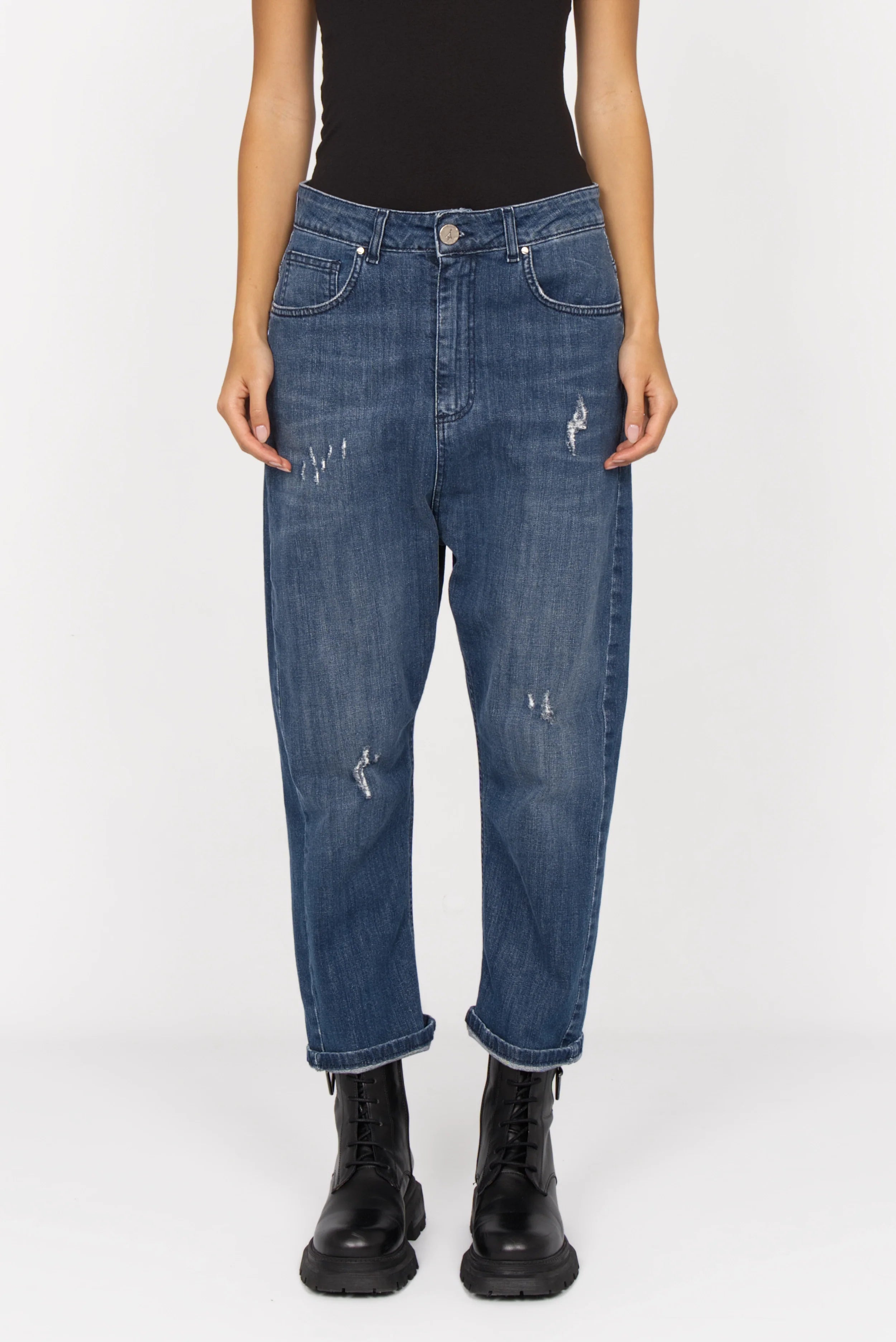 Jeany Baggy Jeans mittelblaue Waschung mit Used-Effekten lockerer Sitz und tiefer Schritt relaxed fit