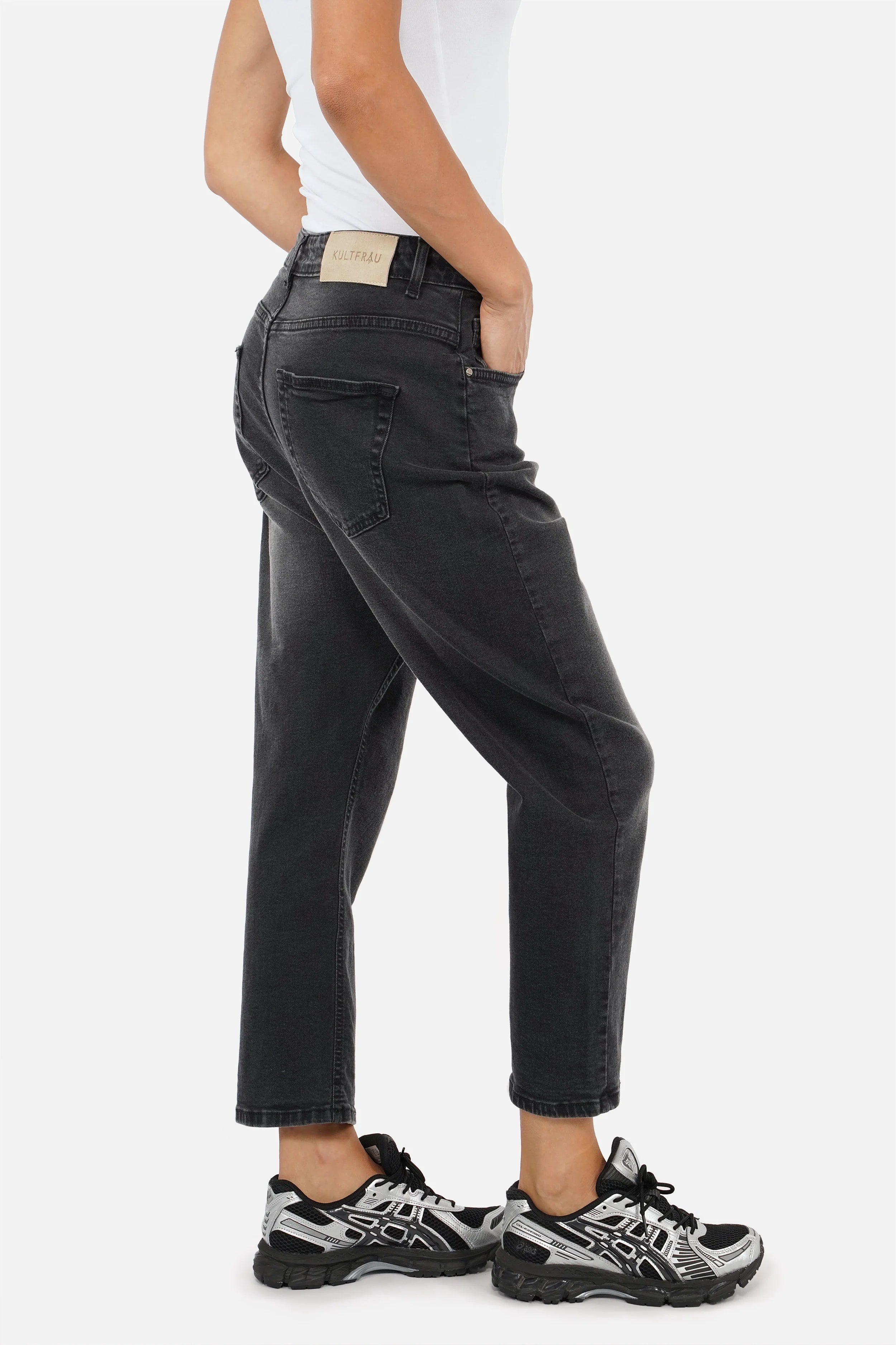 JEANY Baggy Jeans mit lockerem Boyfriend-Schnitt in Faded Black und weicher Stretch-Denim Materialqualität