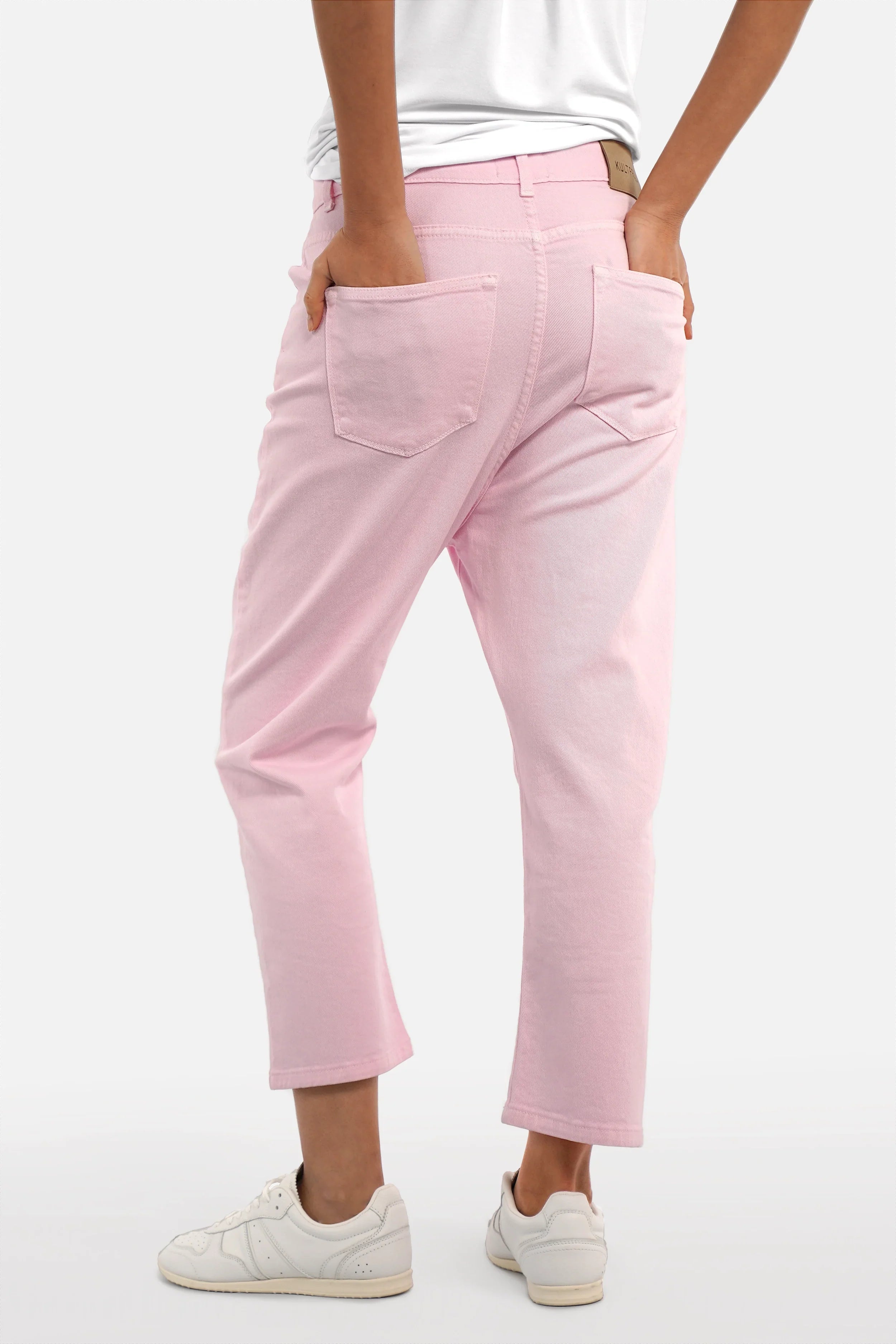 Jeany Baggy Jeans lockere Passform im Boyfriend-Look aus italienischem Coloured Denim
