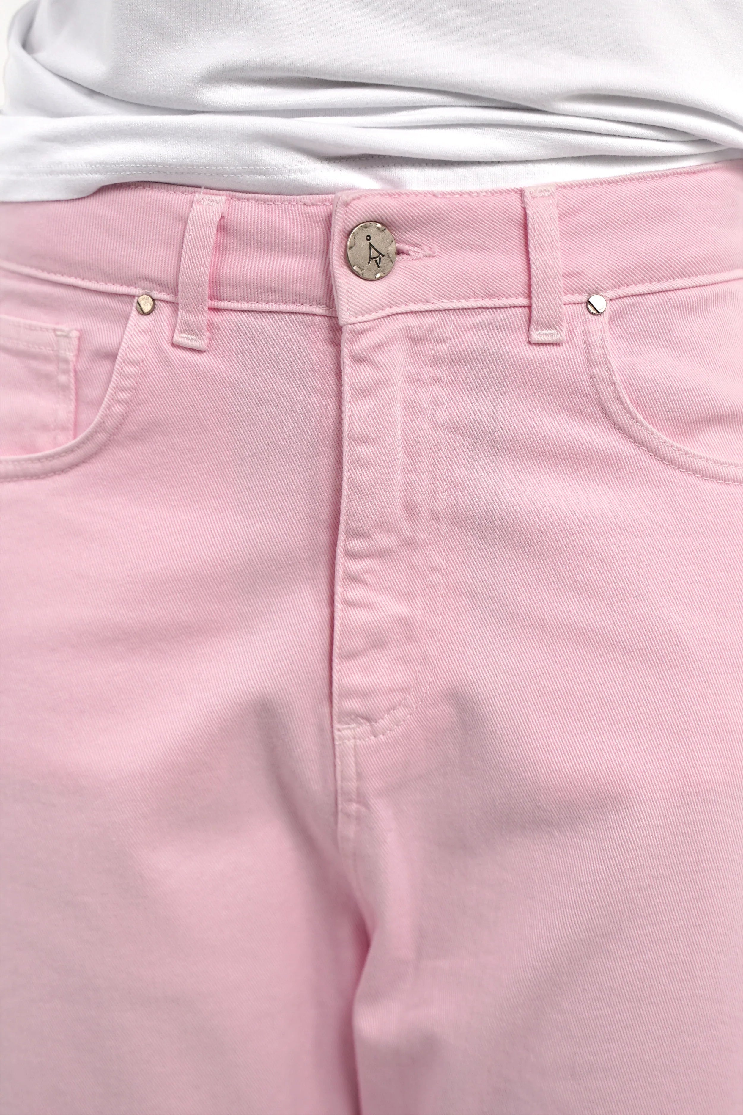 Jeany Baggy Jeans lockere Passform boyish Stil mit Gürtel in Coloured Denim