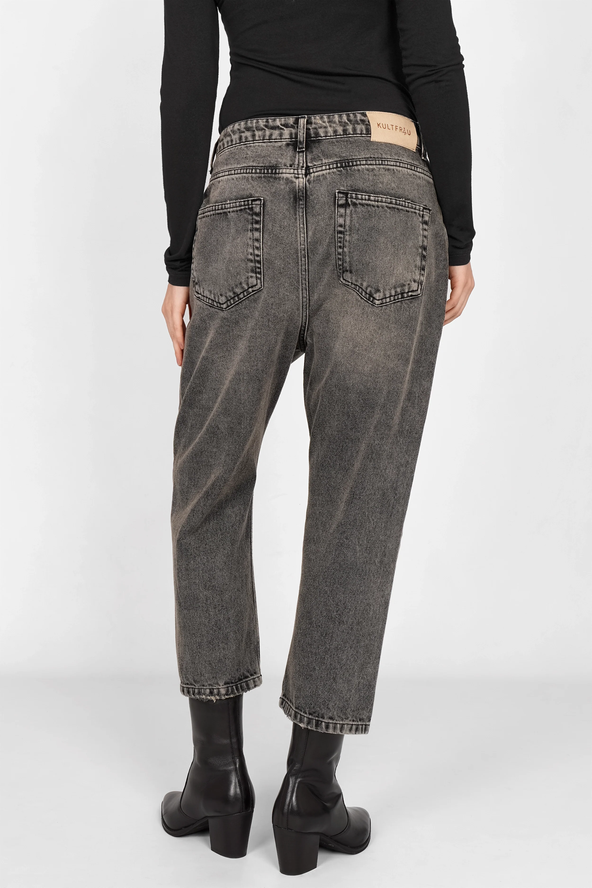 Back view of relaxed fit JEANY Baggy Jeans in grey moonlight wash with high waist and cropped legs