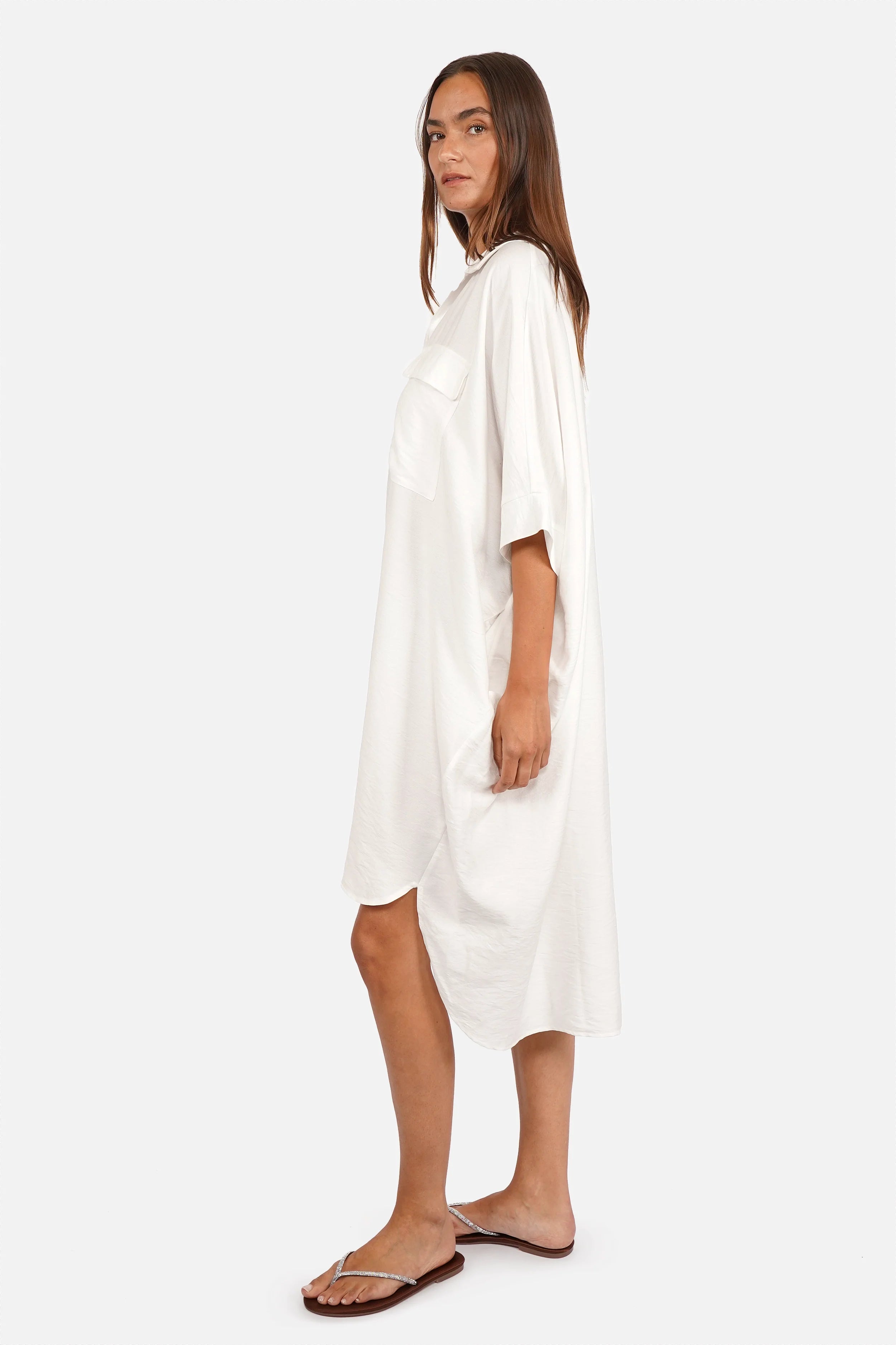 JELISSA Hemdkleid aus weicher Viskose mit oversized Passform, Fledermausärmeln, Hemdkragen und seitlichen Taschen