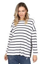 JENEN Oversized Longsleeve gestreift, locker geschnitten, mit Rundhalsausschnitt und überschnittenen Schultern.