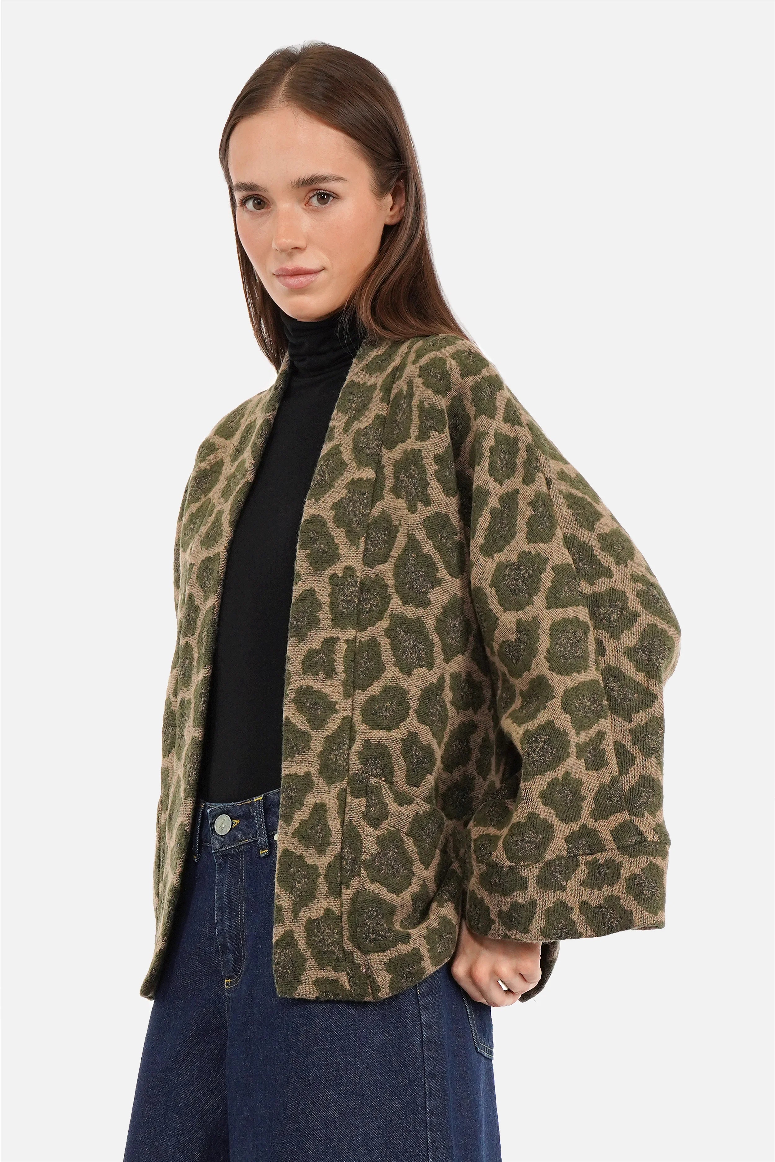 JINA Kimono-Jacke im Leo-Jacquard mit breitem Kragen und großen Taschen in Relaxed Fit