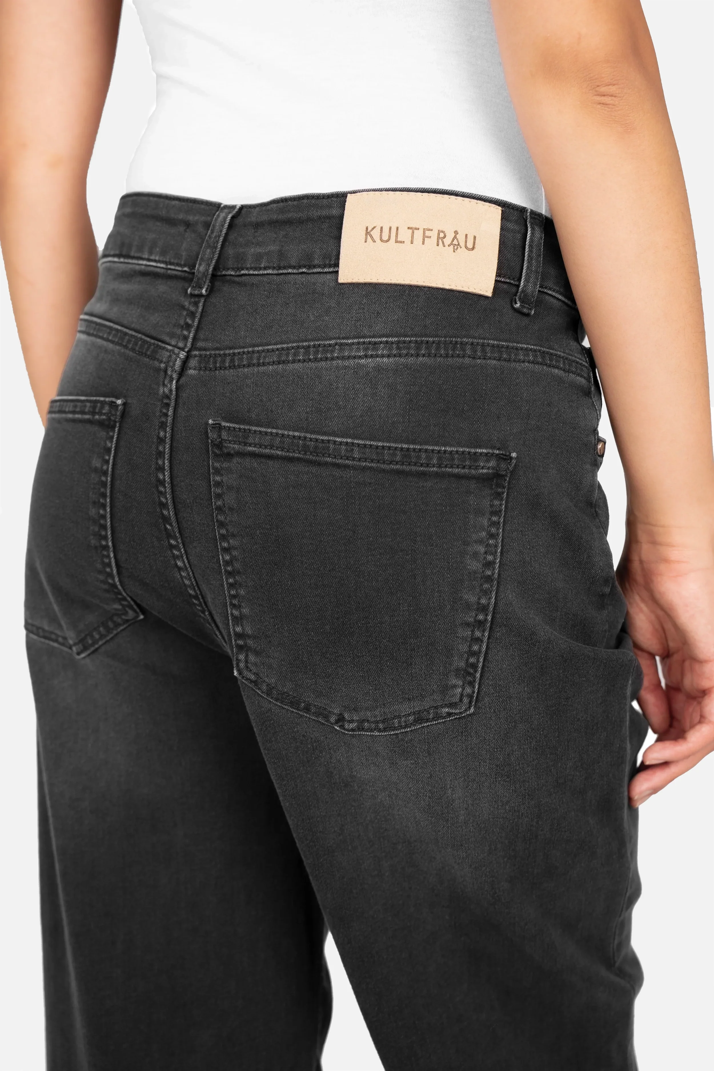 JOOSY Wide Leg Jeans aus italienischem Denim in Faded Black mit weitem Bein und Relaxed Fit