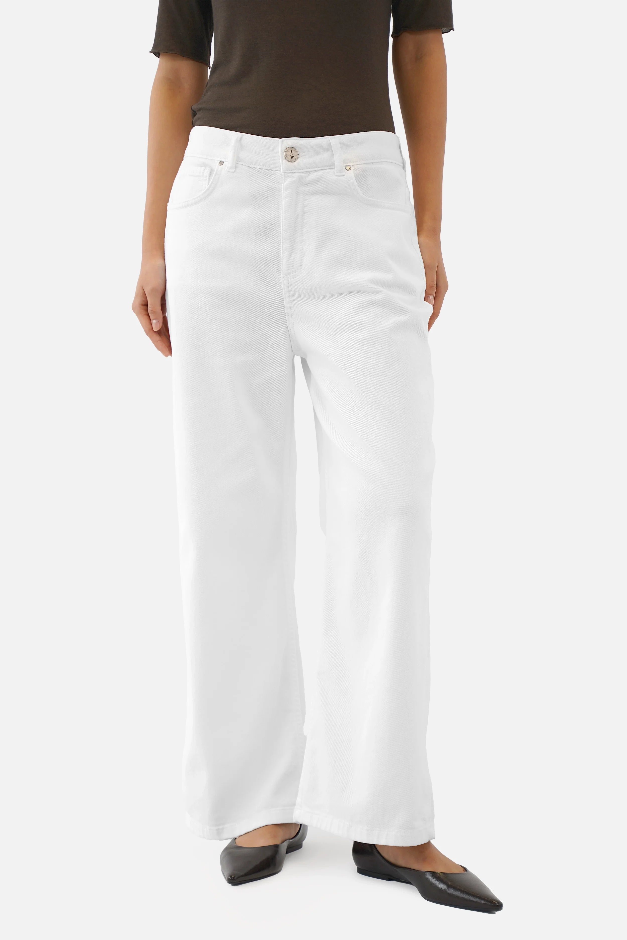 JOOSY Wide Leg Jeans in colored denim with relaxed fit and normal waist, made in Italy