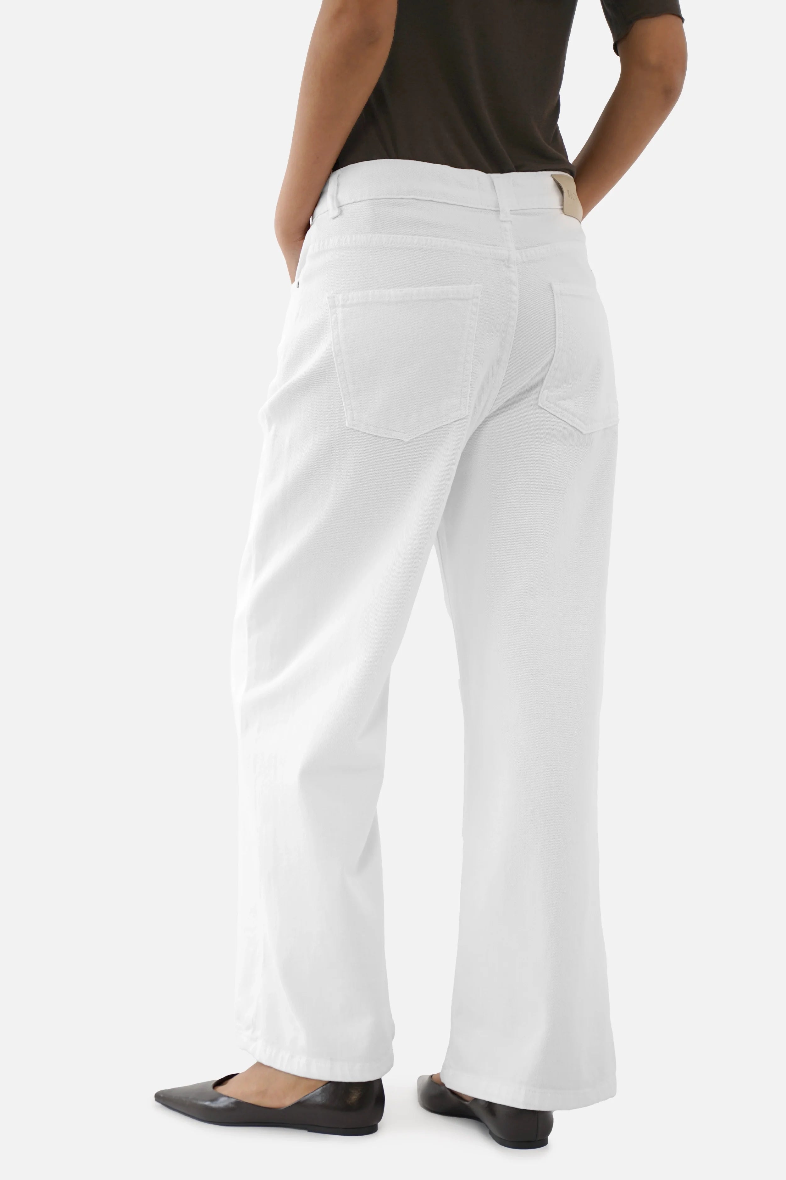 JOOSY Wide Leg Jeans in colored denim with relaxed fit and normal waist, made in Italy